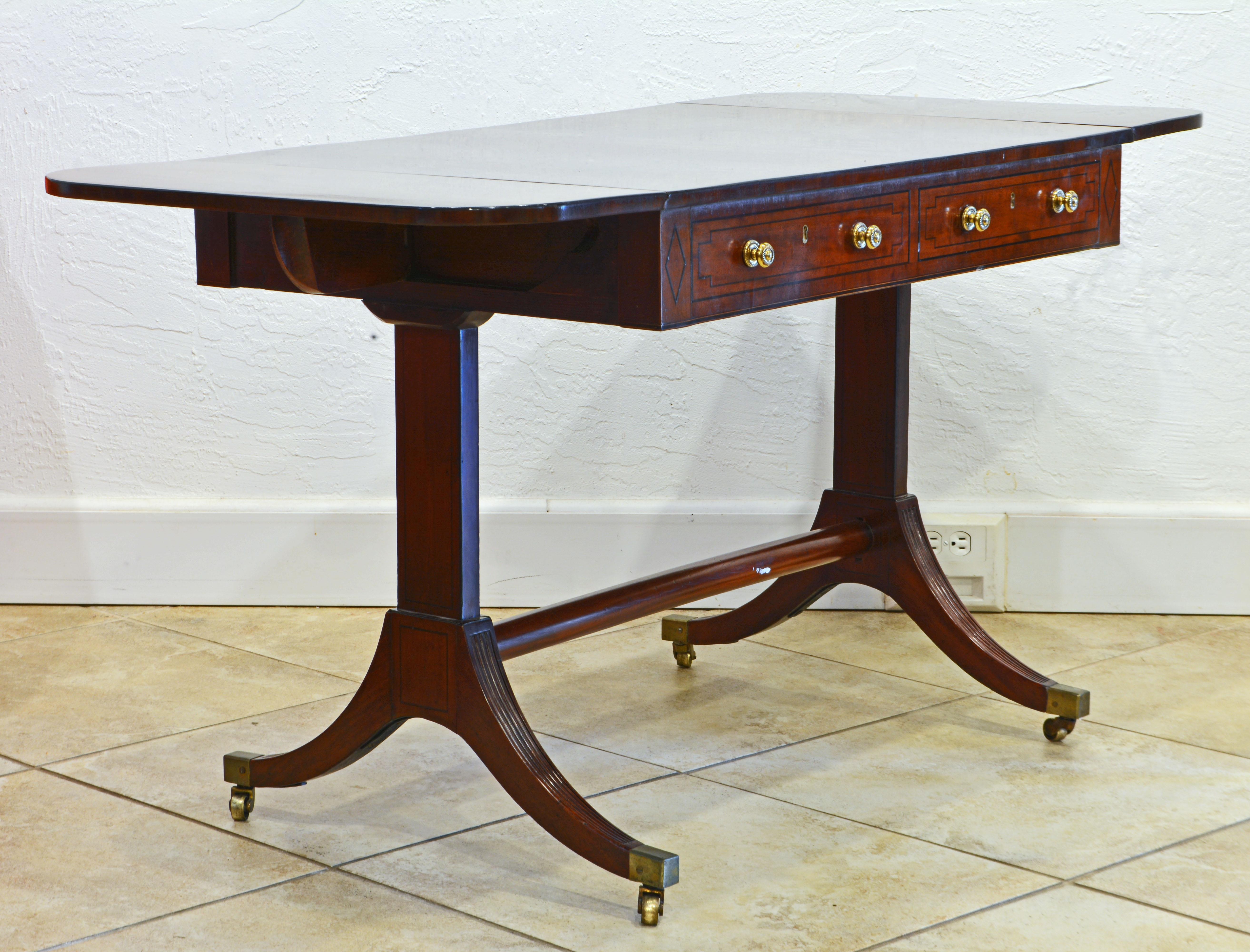 Distinguished English George III Mahogany Pedestal Sofa Table, Circa 1830 In Good Condition In Ft. Lauderdale, FL