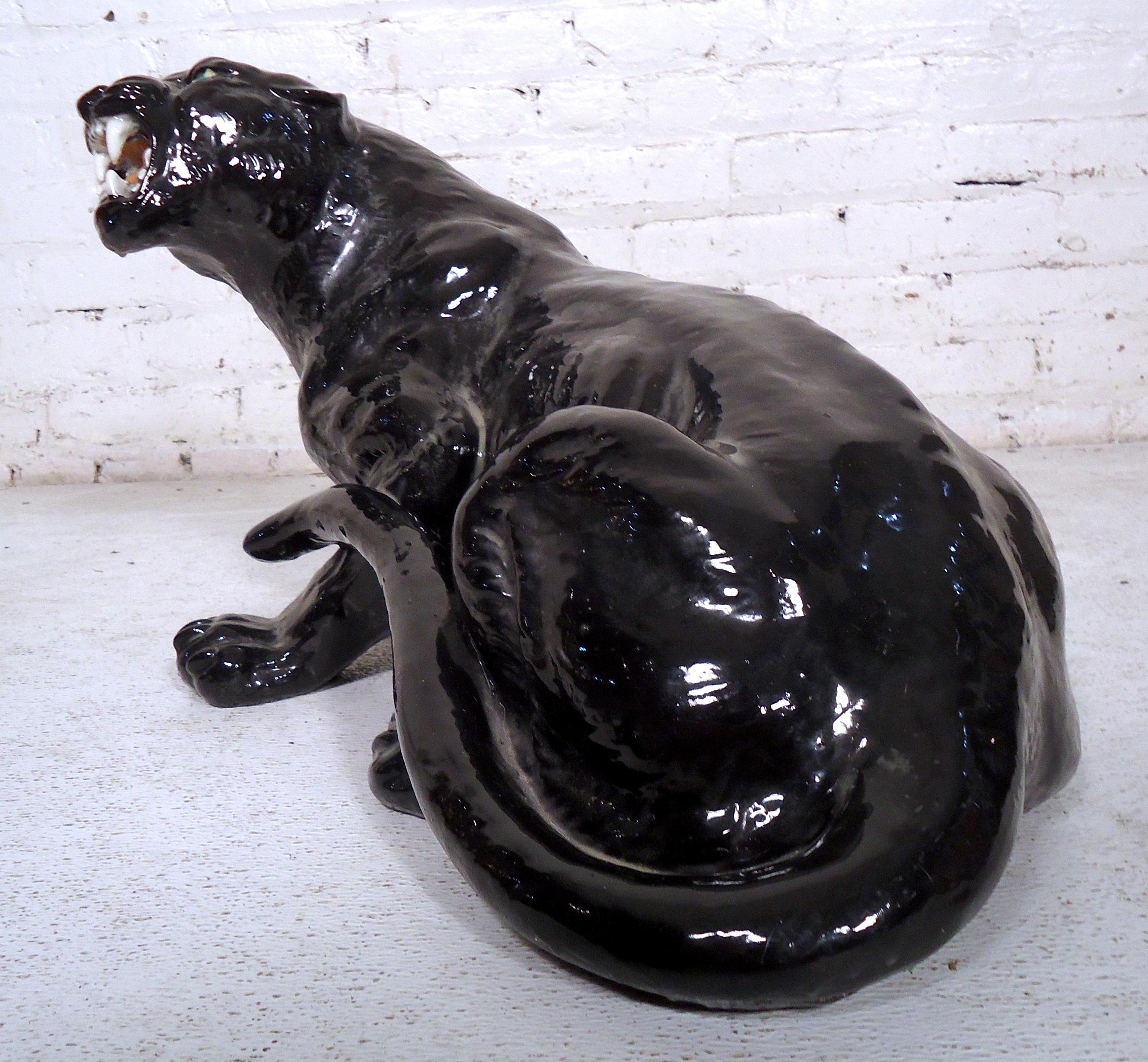 Statue de panthère en porcelaine distinguée 1