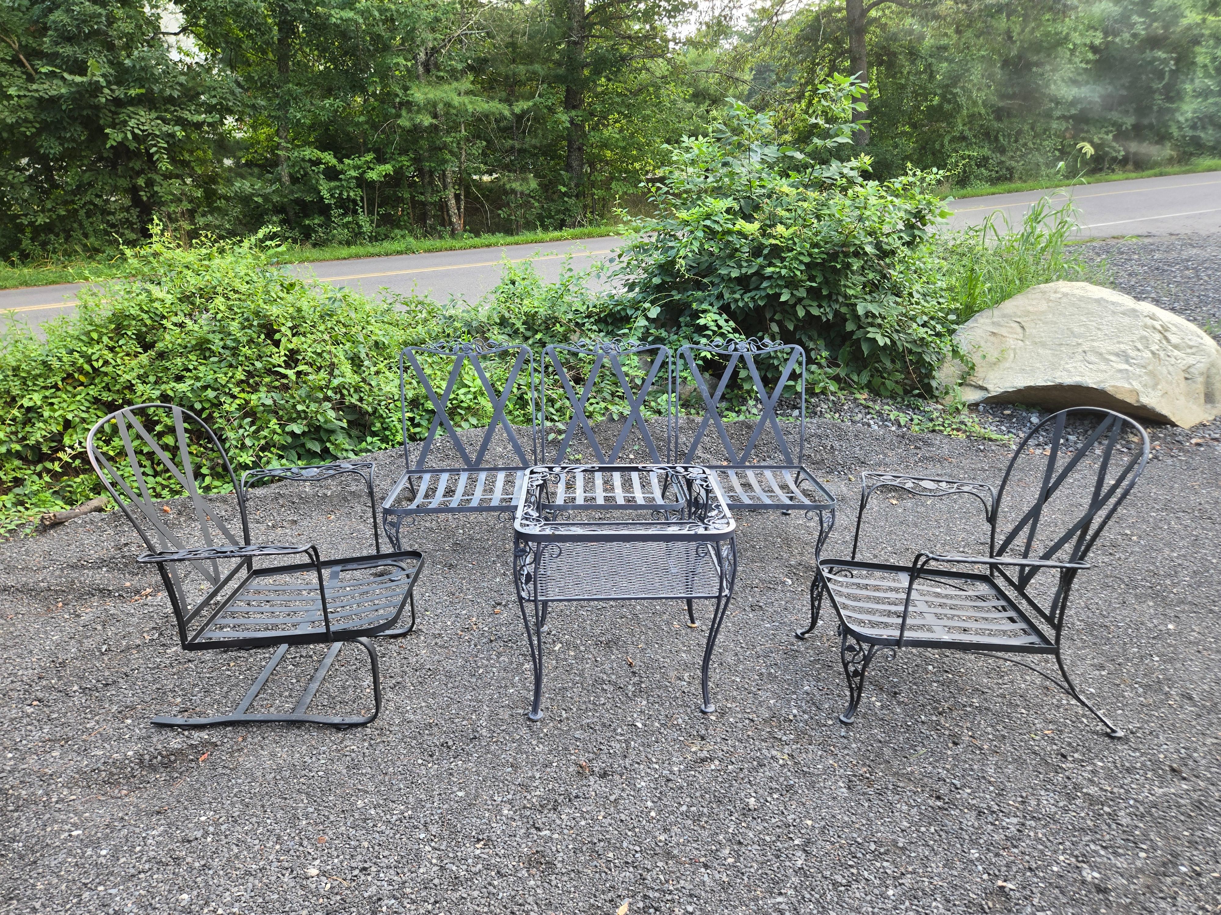 Vintage Woodard Wrought Iron Patio Set For Sale 2