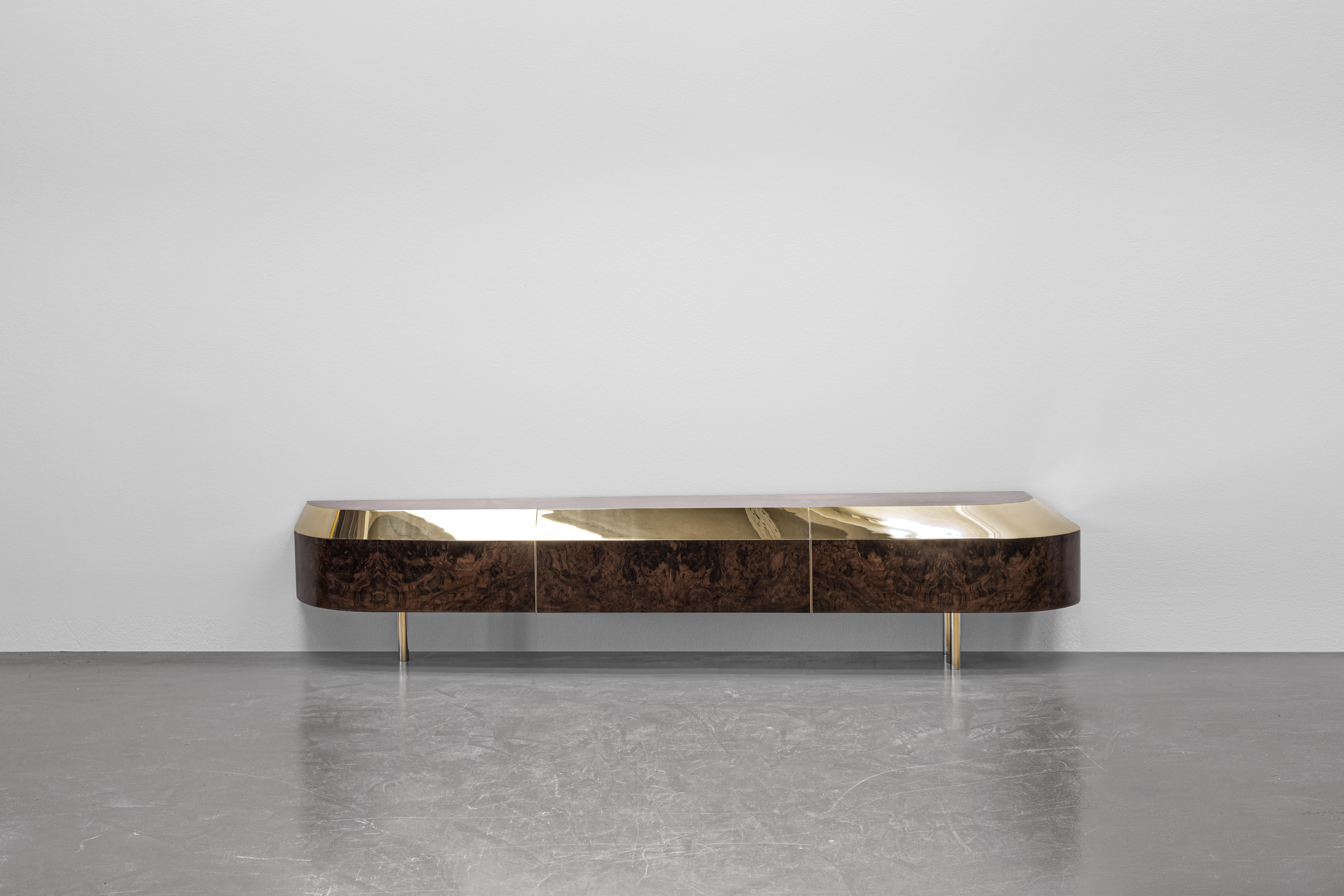 Distortion Series Object 5 Polished Brass Console by Emelianova Studio
Distortion Series Vol 1 
Limited Edition of 20 
Signed and numbered
Dimensions: 210 × 45 × 40 cm
Materials: Polished Brass, Briar Wood
Handmade 




Distortion series is a bold