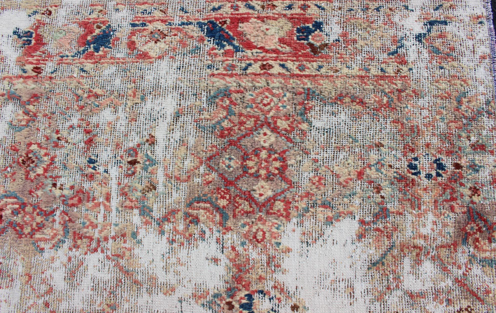 1920s Distressed and Rustic Antique Persian Mahal Rug by Keivan Woven Arts For Sale 3