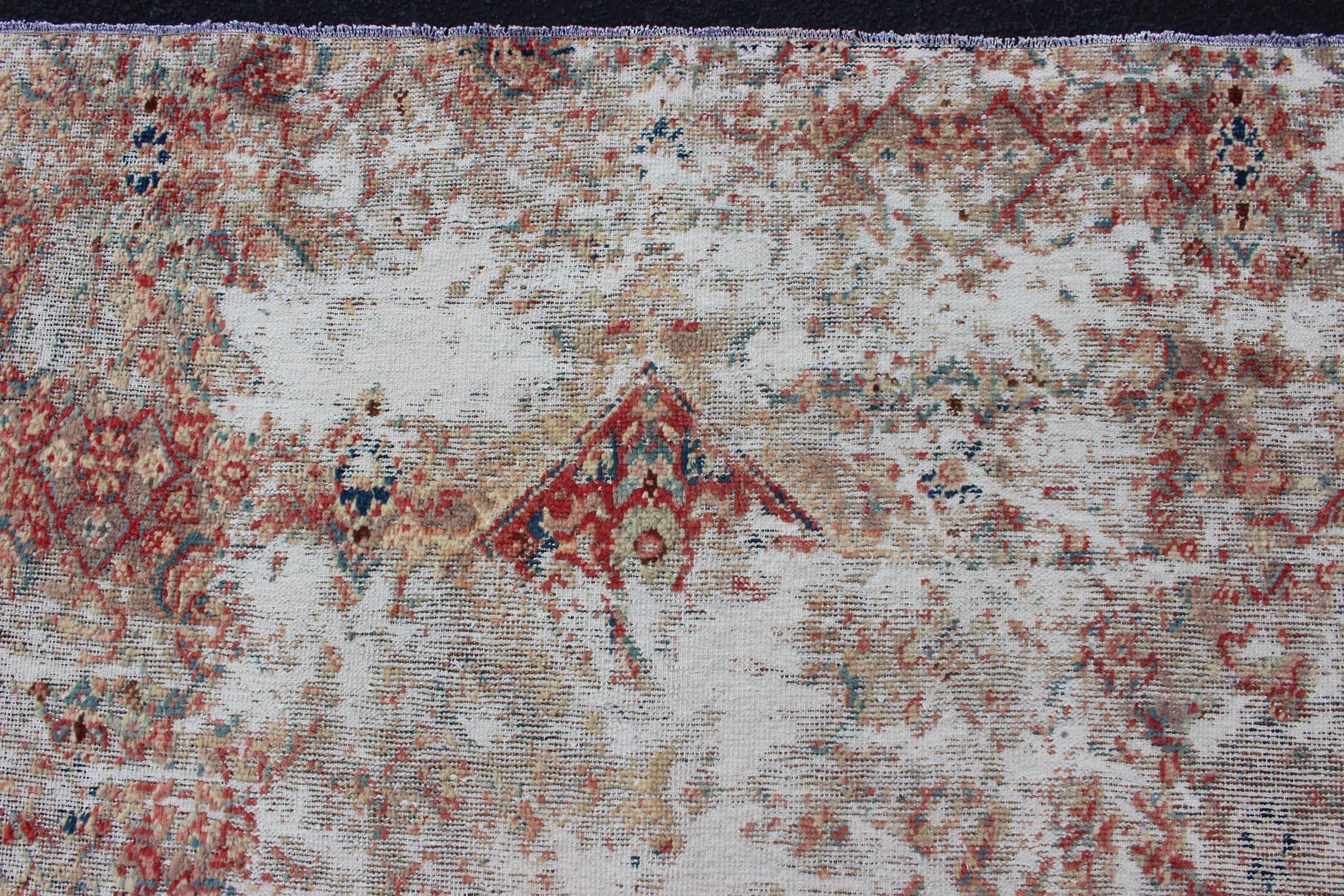 1920s Distressed and Rustic Antique Persian Mahal Rug by Keivan Woven Arts For Sale 2