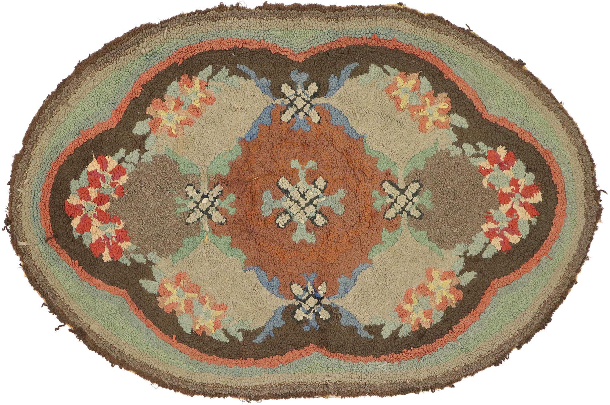Laine Tapis ovale à capuche américain ancien et vieilli de style colonial américain en vente