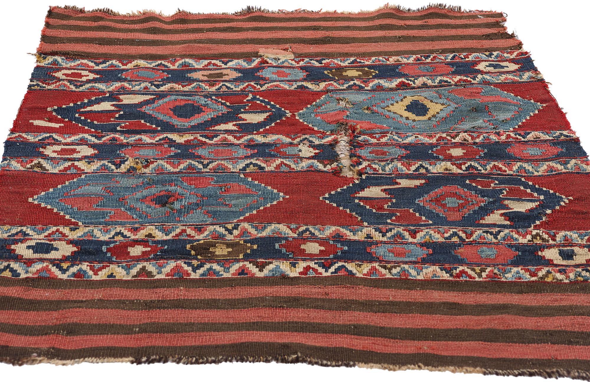 Antiker kaukasischer Shirvan- Flachgewebe-Teppich im Used-Look (Böhmisch) im Angebot