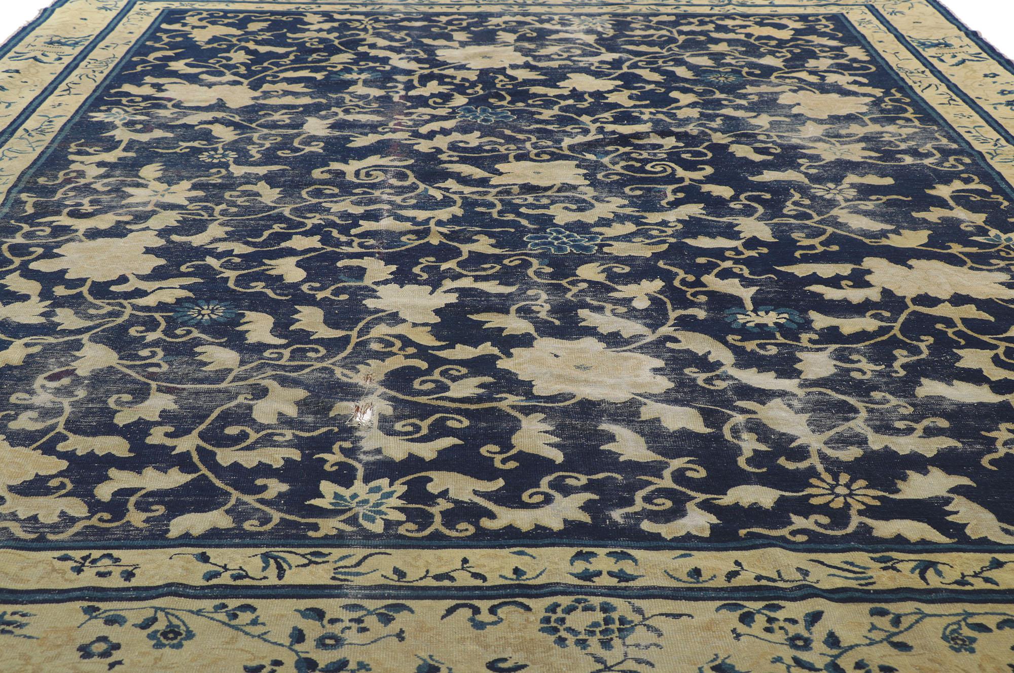 Chinois Tapis chinois pékinois ancien vieilli avec style chinois rustique en vente