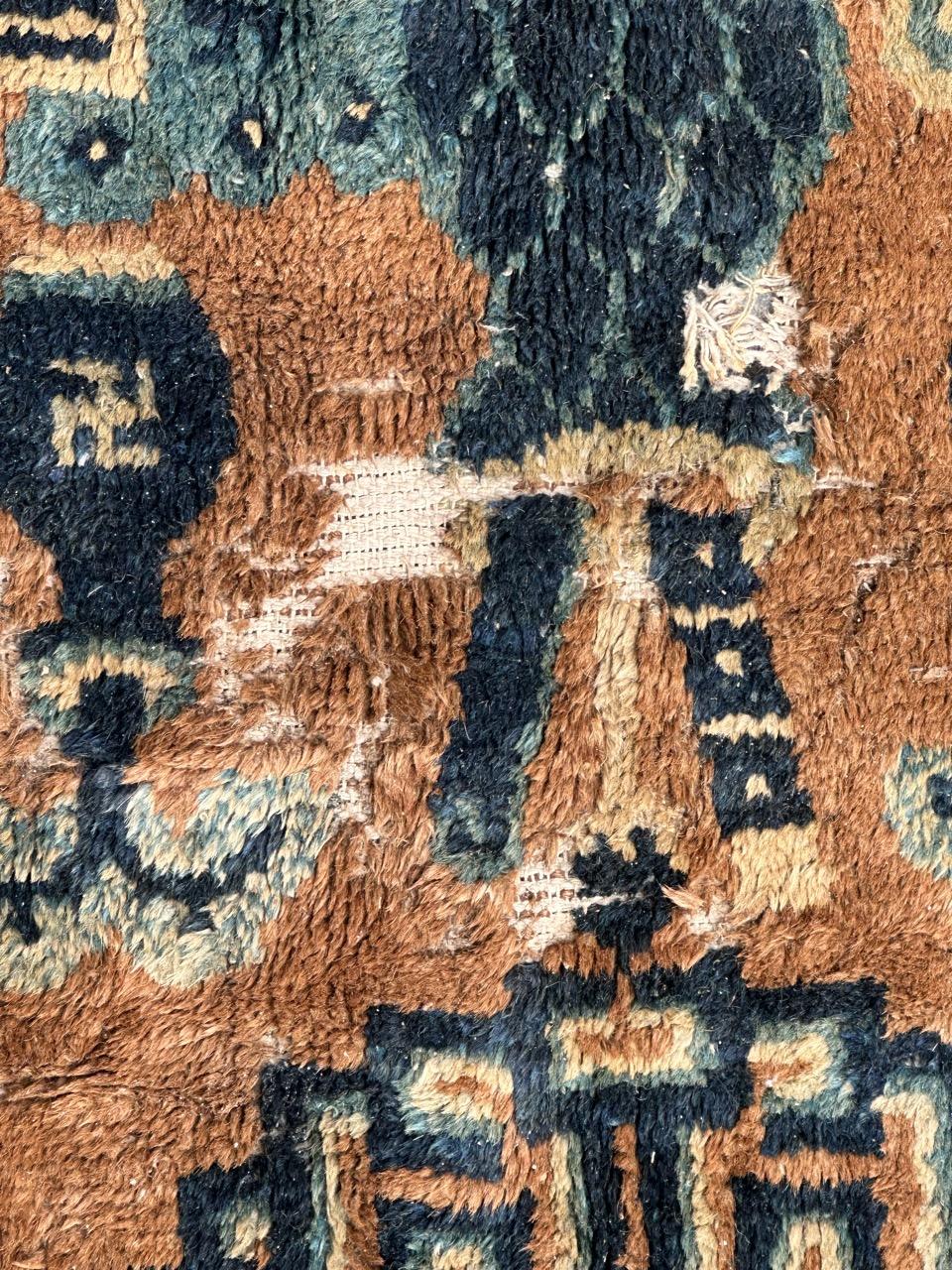 Distressed antique Chinese rug In Distressed Condition For Sale In Saint Ouen, FR
