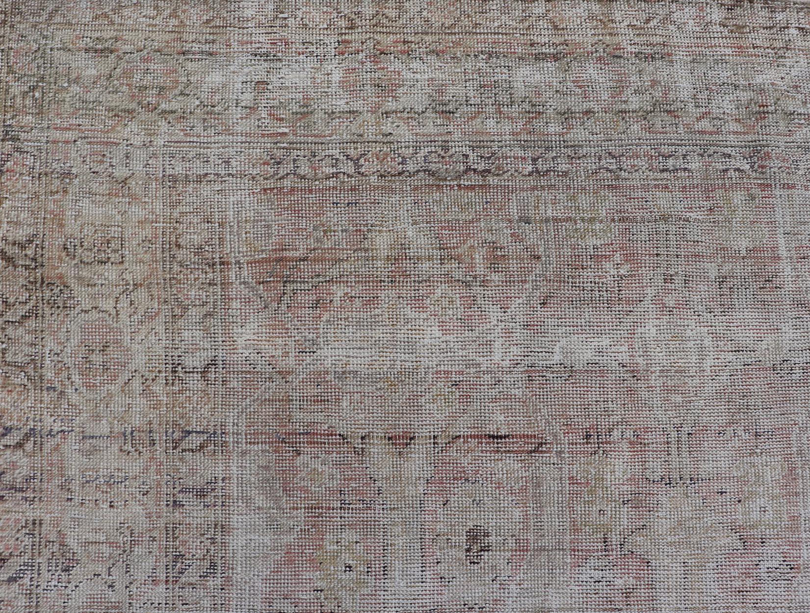 Distressed Antique Hand-Knotted Persian Mahal Rug in Wool in Neutral Tones In Fair Condition For Sale In Atlanta, GA
