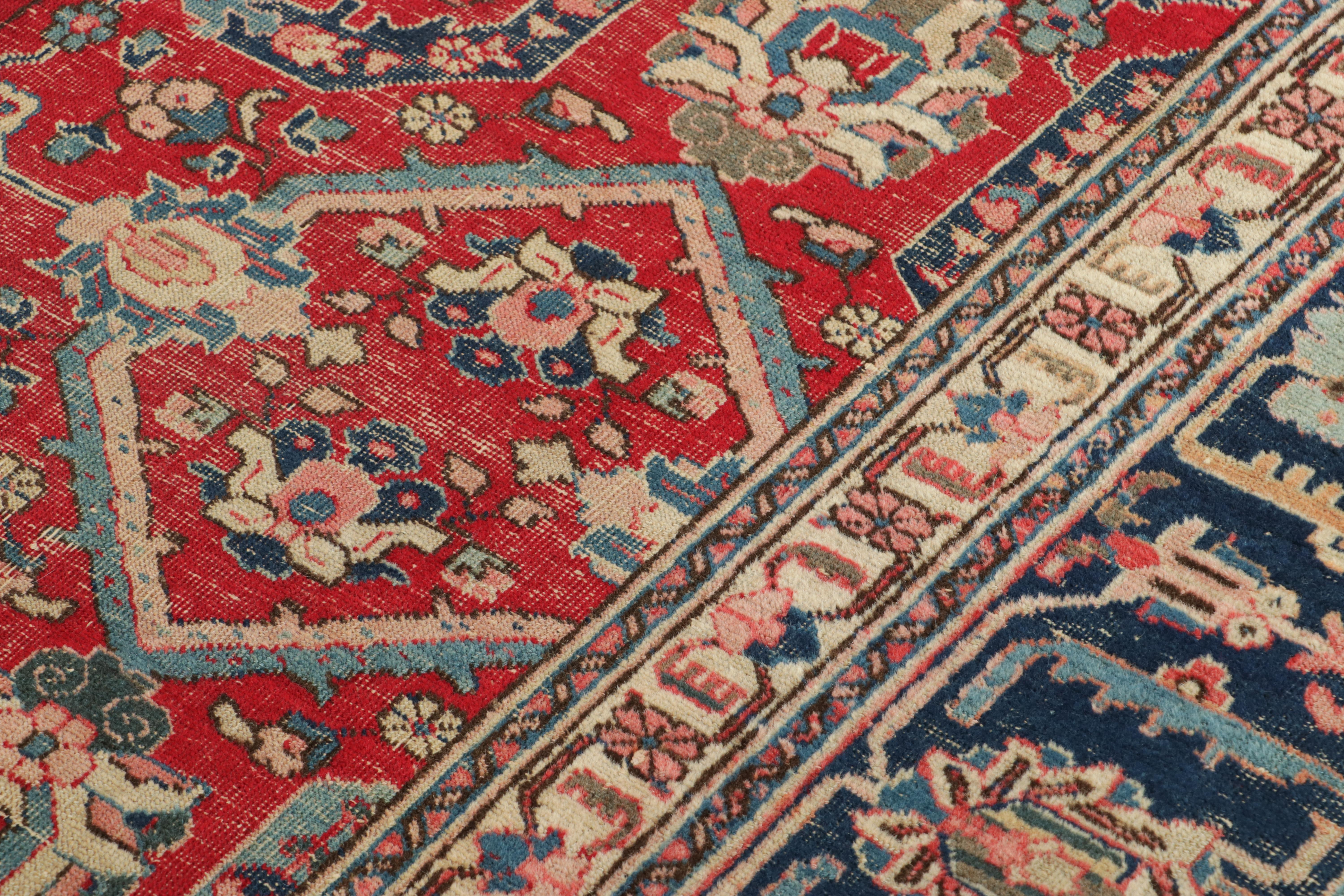 Realizzato in lana annodata a mano e risalente alla fine del XIX secolo, questo antico tappeto persiano 9x12 di provenienza Heriz è una nuova, rara ed entusiasmante curatela di Rug & Kilim. 

Sul design: 

Gli ammiratori dell'artigianato noteranno