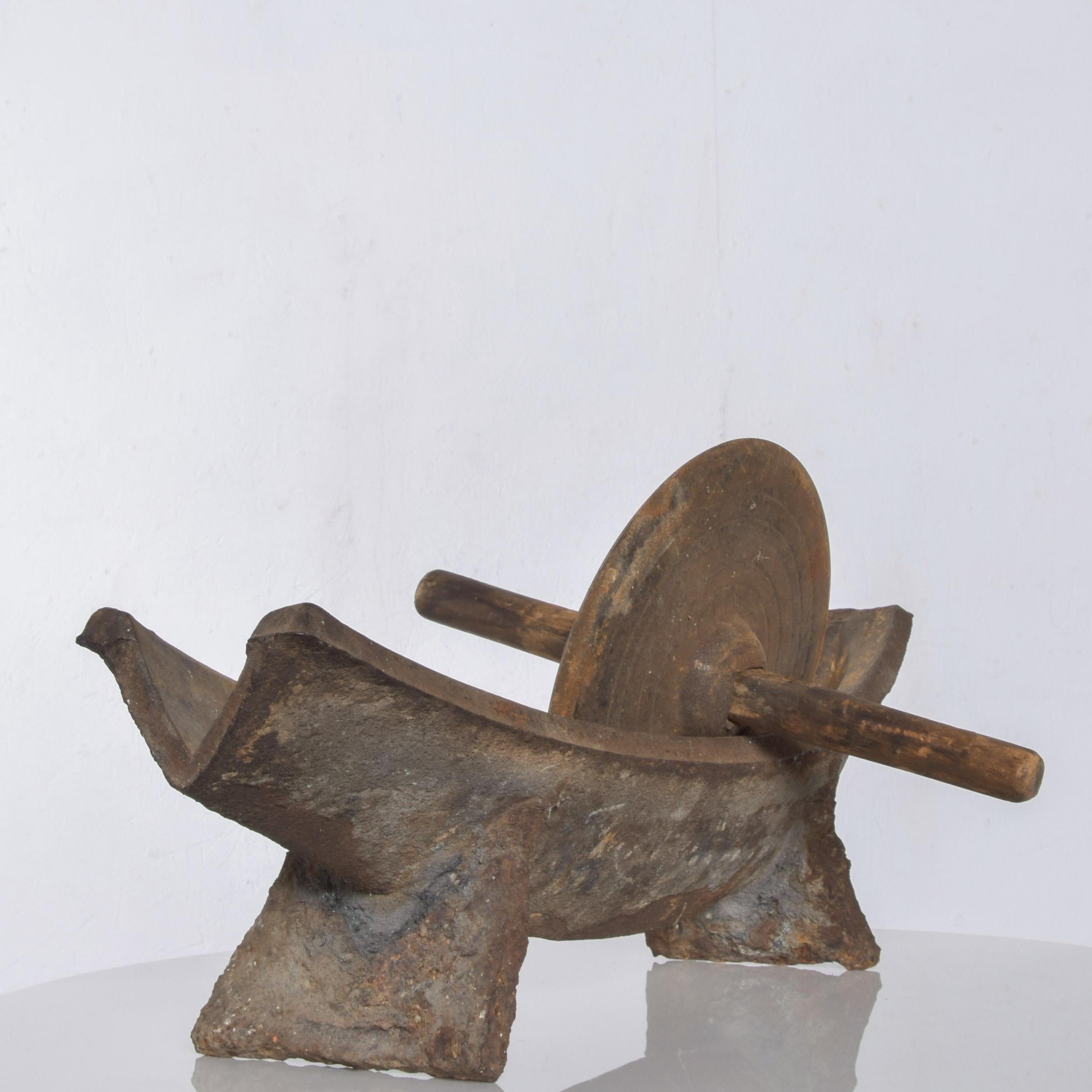  Antikes japanisches Mortar- Yagen-Krügewerkzeug aus Eisen, Yagen-Schmelzwerkzeug (Spätes 19. Jahrhundert) im Angebot