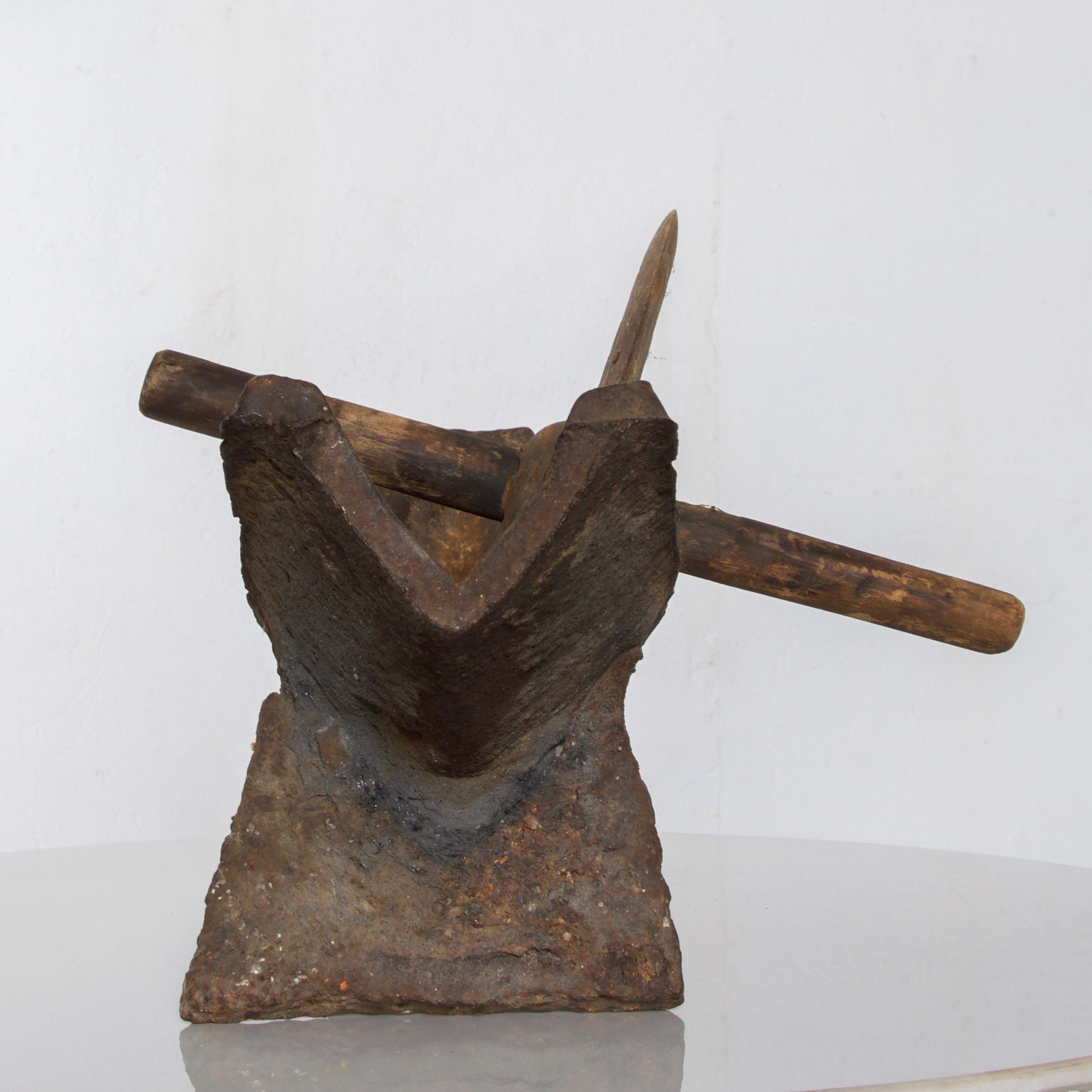  Antikes japanisches Mortar- Yagen-Krügewerkzeug aus Eisen, Yagen-Schmelzwerkzeug im Angebot 1