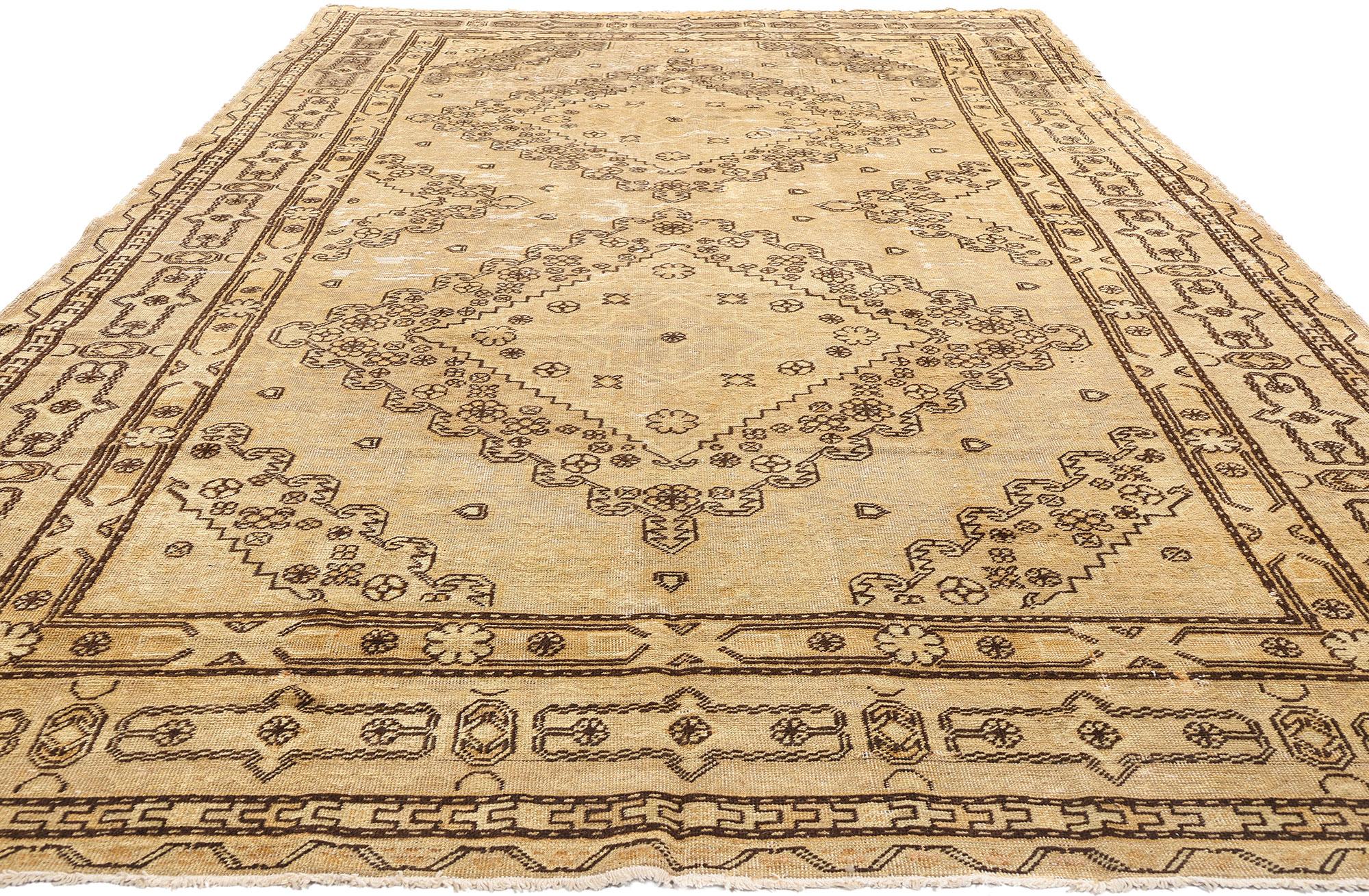 20th Century 1900's Turkestan Khotan Rug with Traditional Style For Sale