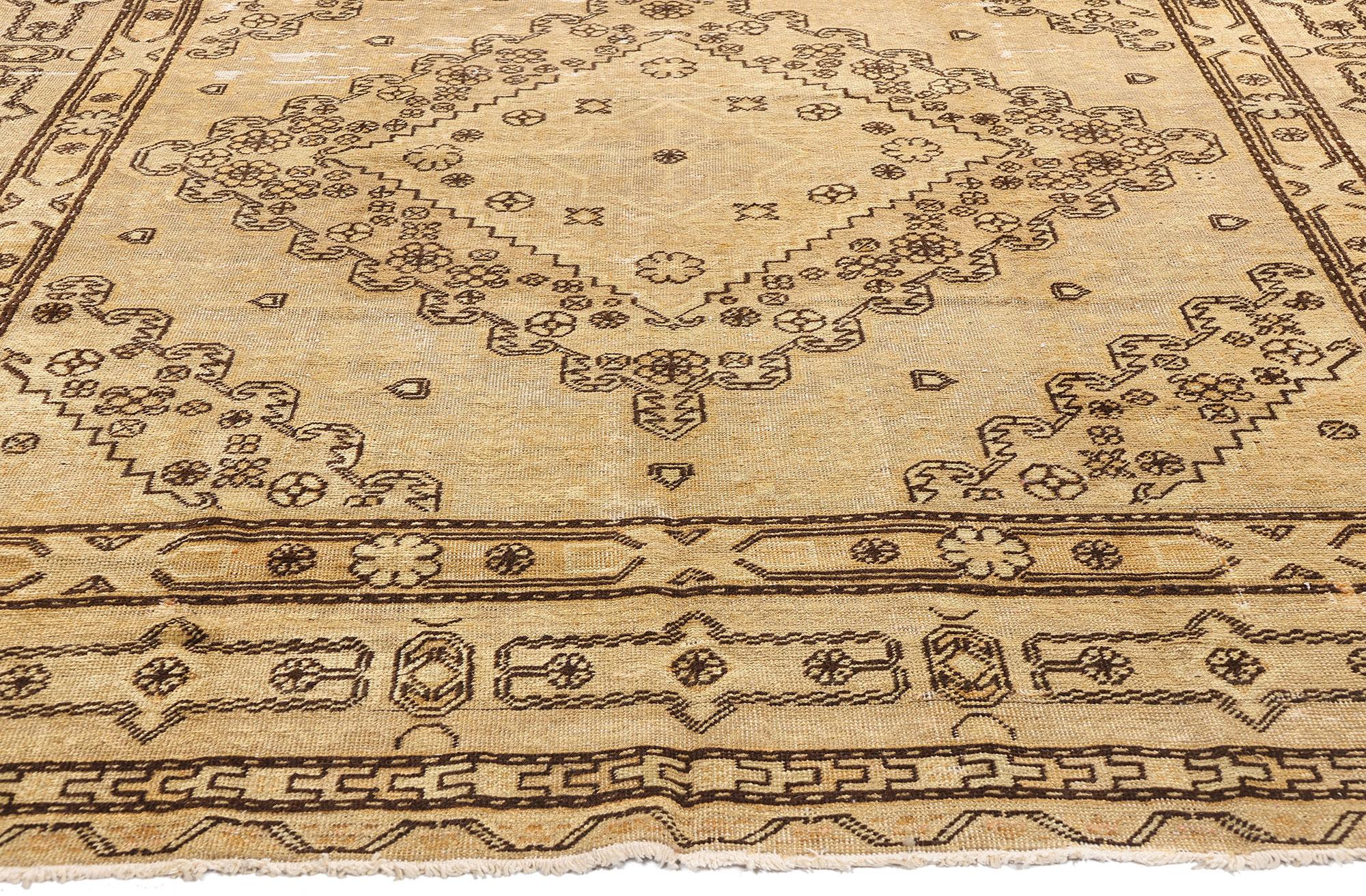1900's Turkestan Khotan Rug with Traditional Style For Sale 1