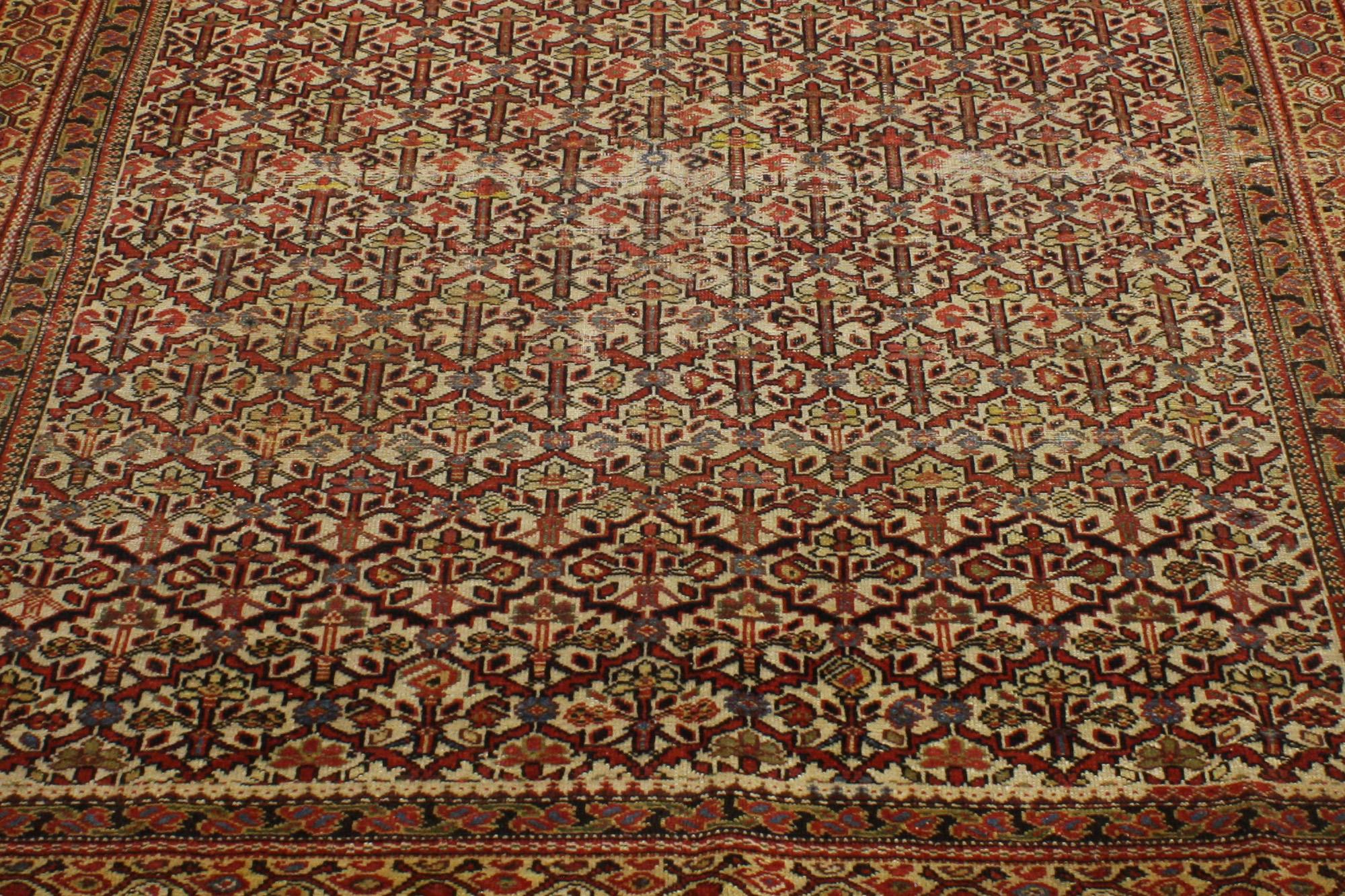 Rustikaler antiker persischer Malayer-Teppich aus den 1880er Jahren, 05'06 x 09'04 im Zustand „Starke Gebrauchsspuren“ im Angebot in Dallas, TX