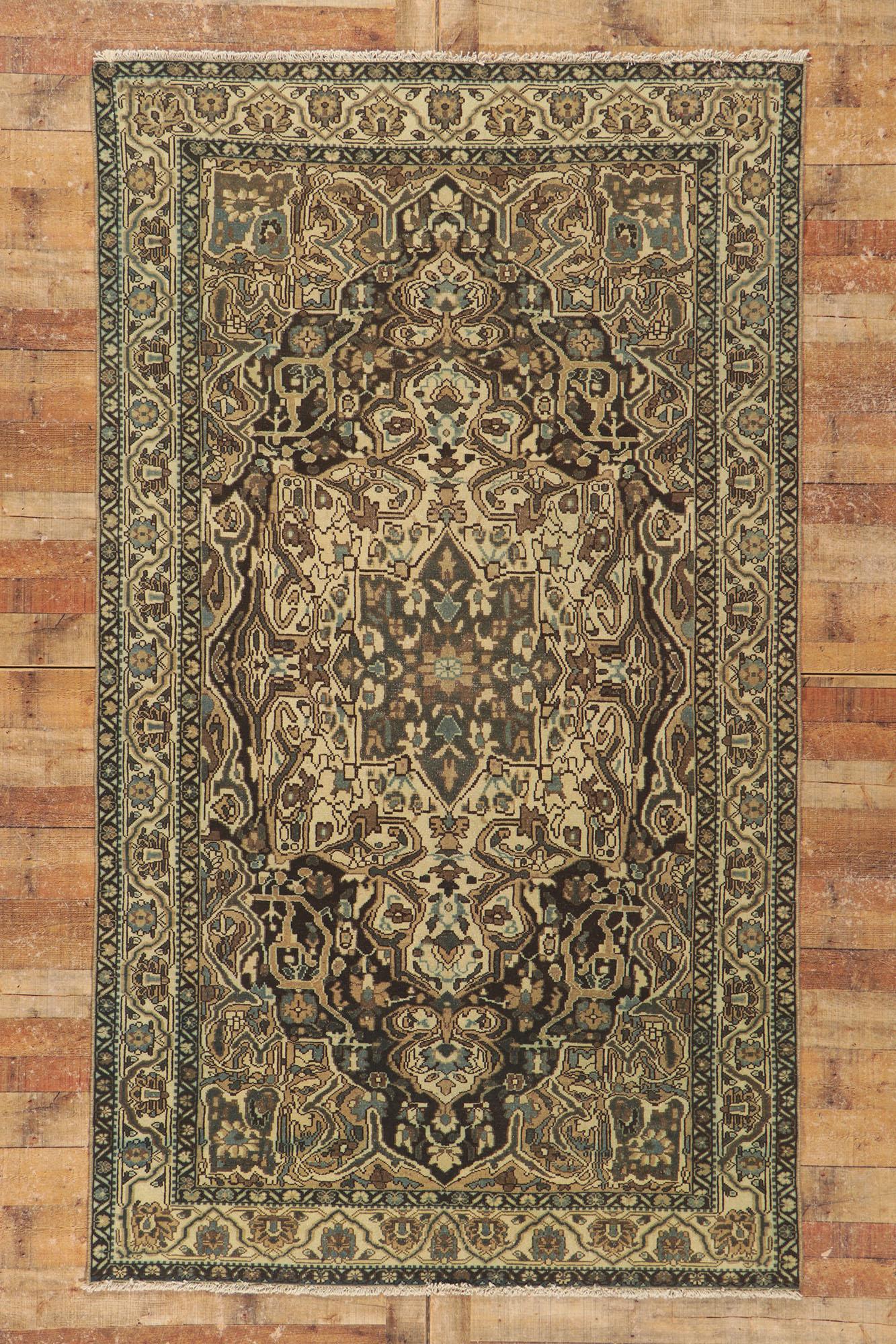 Antiker persischer Bakhtiari-Teppich, Timeless Elegance trifft auf maskuline Raffinesse (Wolle) im Angebot