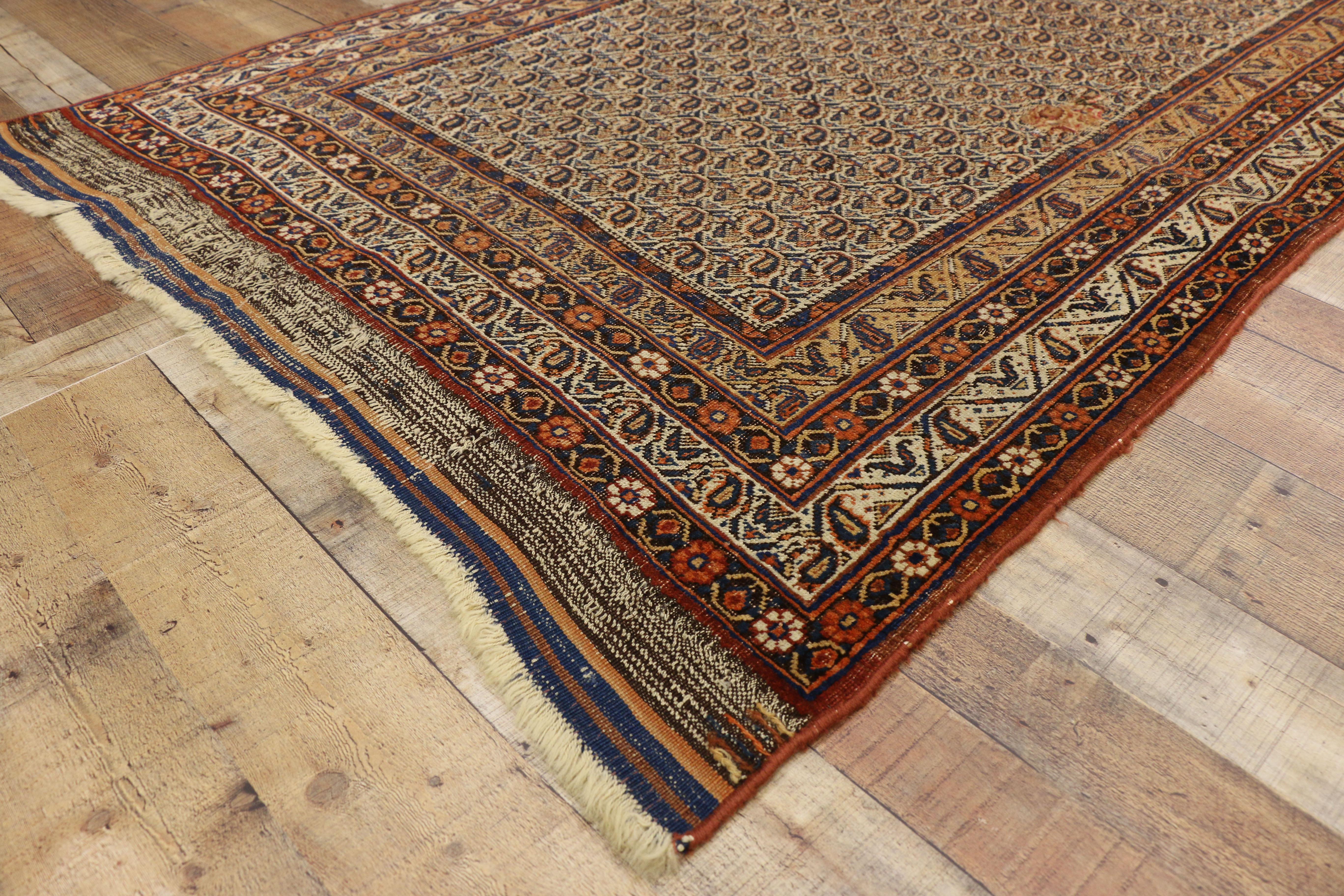 Wool Late 19th Century Antique Persian Bijar Carpet with Traditional Style For Sale
