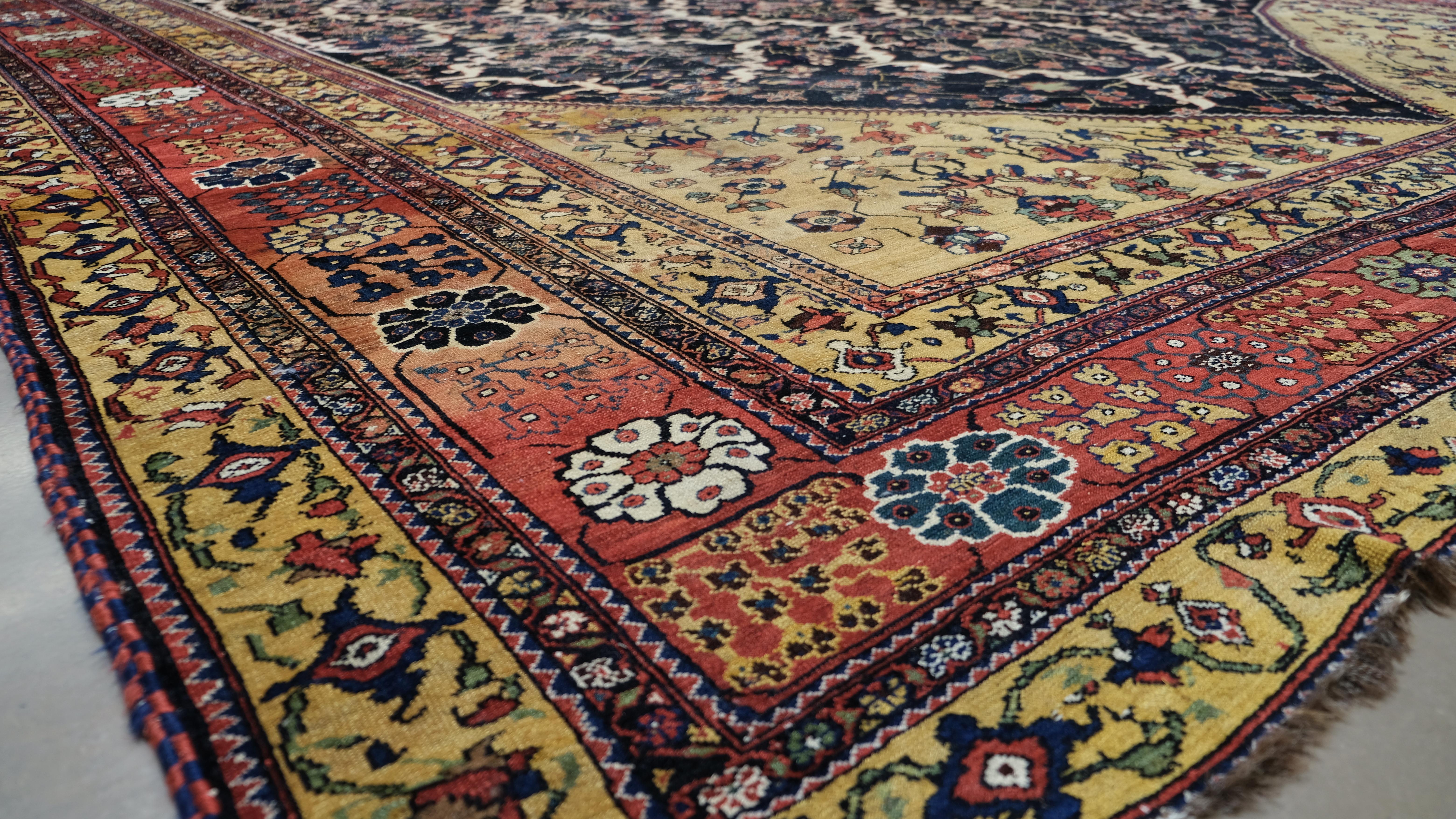 Gebeizte antike persische Sarouk Farahan Wolle  14'x19'8'' (20. Jahrhundert) im Angebot