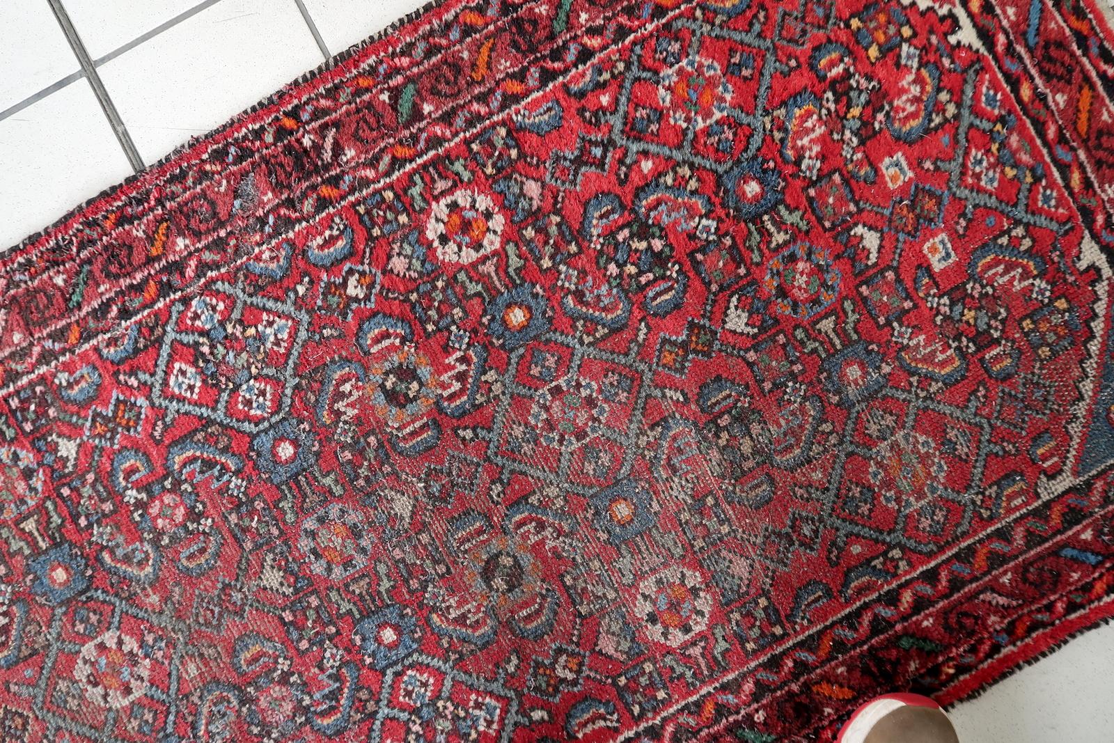 Abgenutzter antiker persischer Hamadan-Läufer 2,8' x 9,11', CIRCA 1920 - 1C1199 (Französisch) im Angebot