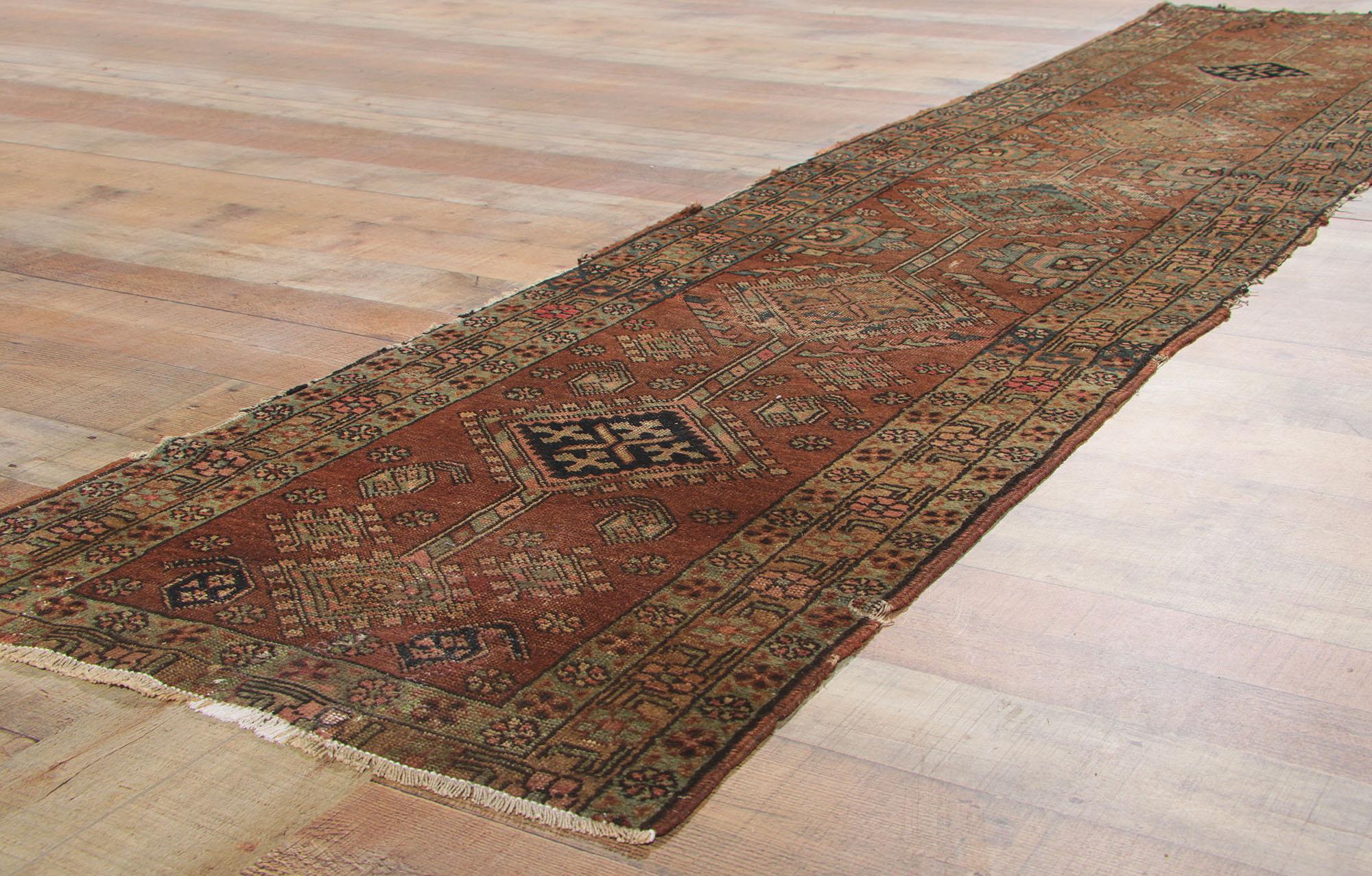 20ième siècle Tapis persan Heriz antique et vieilli  en vente