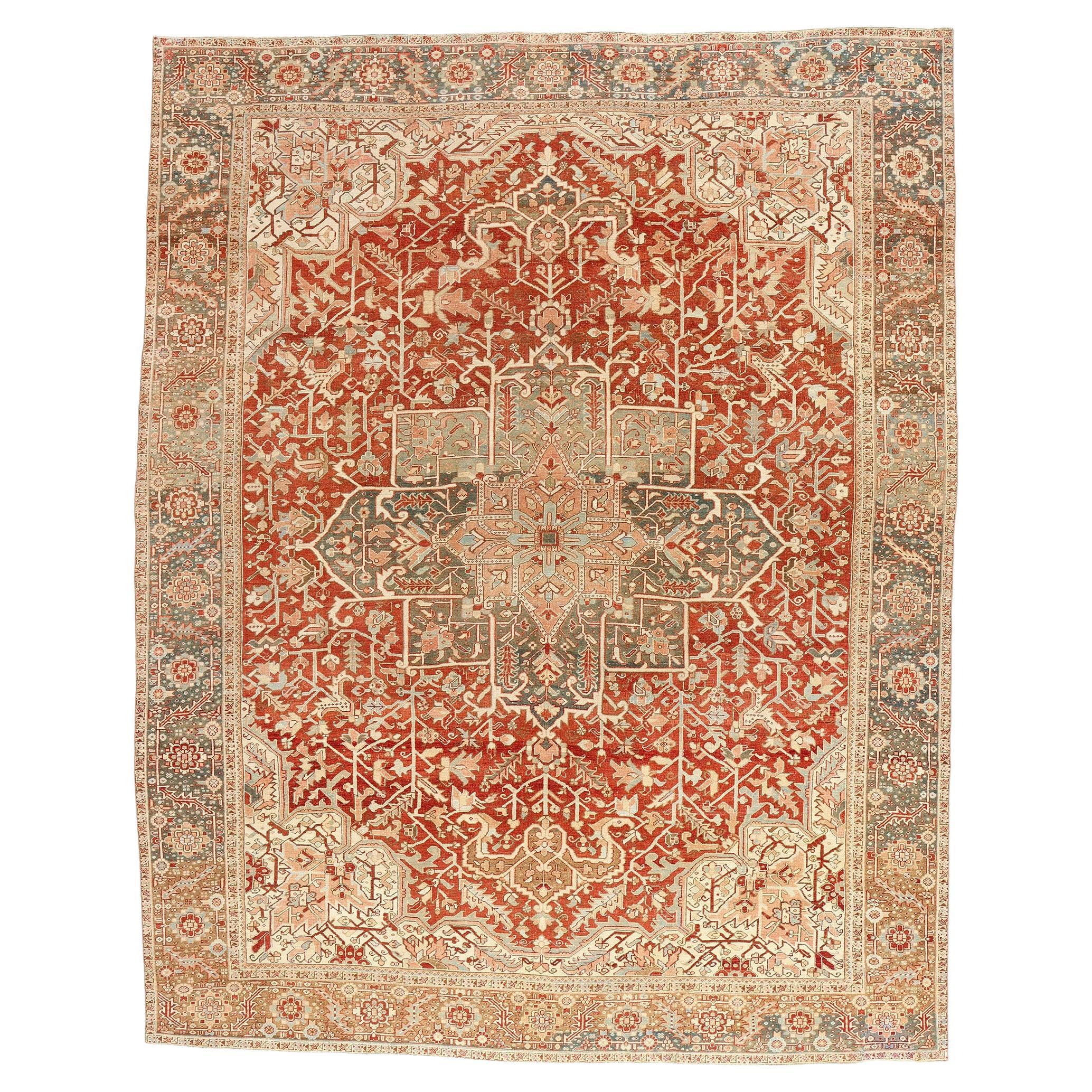 Antique Persian Heriz Carpet with Traditional Style