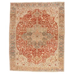 Antique Persian Heriz Carpet with Traditional Style