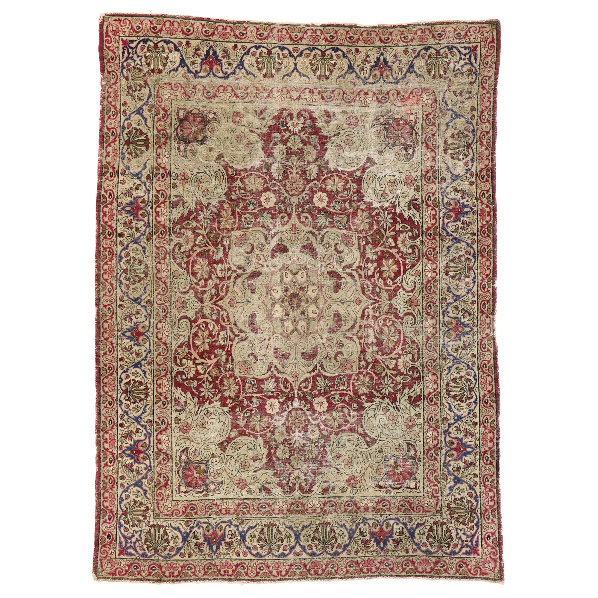 Antiker persischer Kerman-Teppich im rustikalen viktorianischen Stil aus der Alten Welt im Used-Stil im Angebot