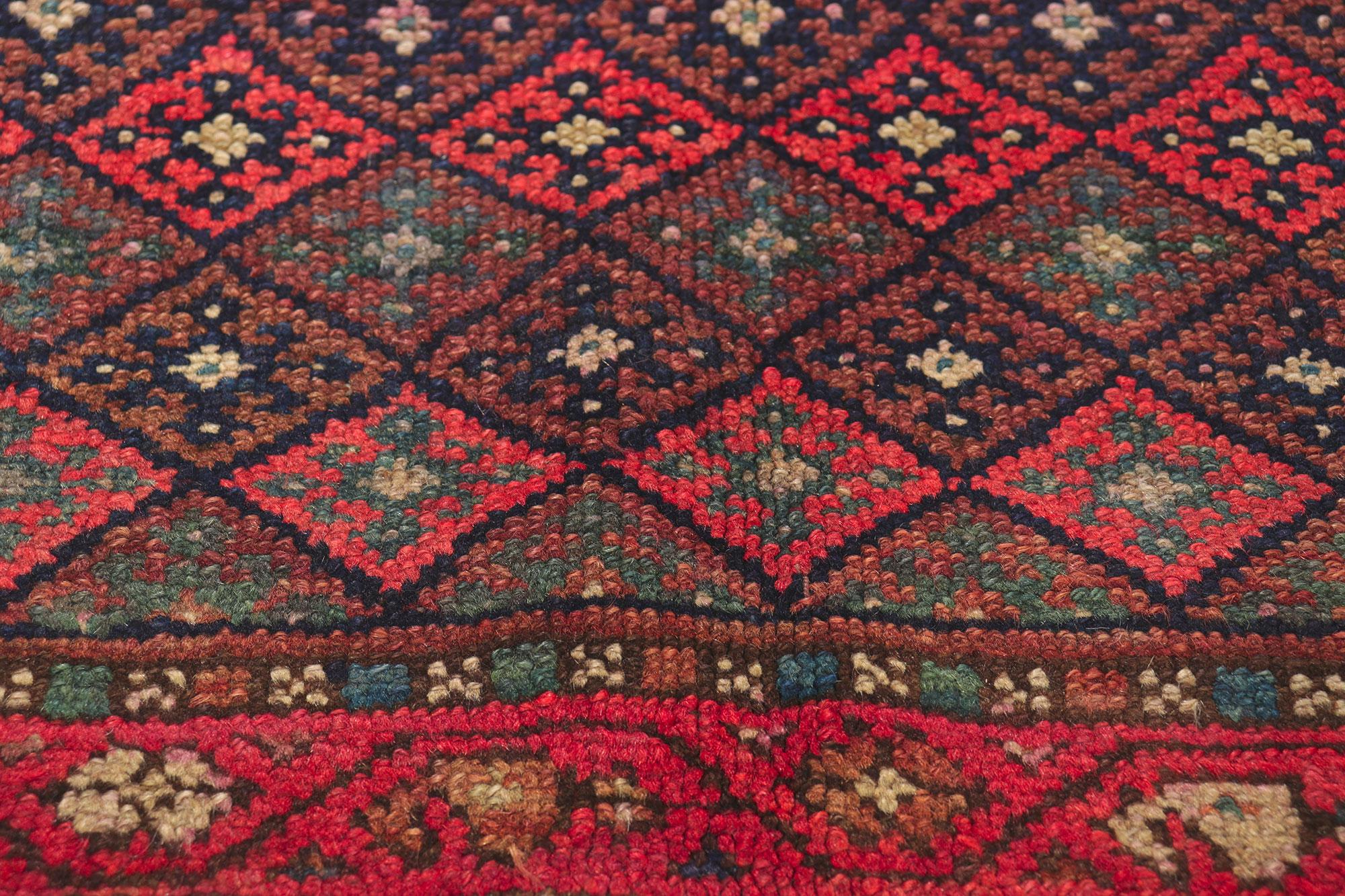 Noué à la main Tapis persan ancien vieilli du Kurde avec style Lodge d'Adirondack en vente