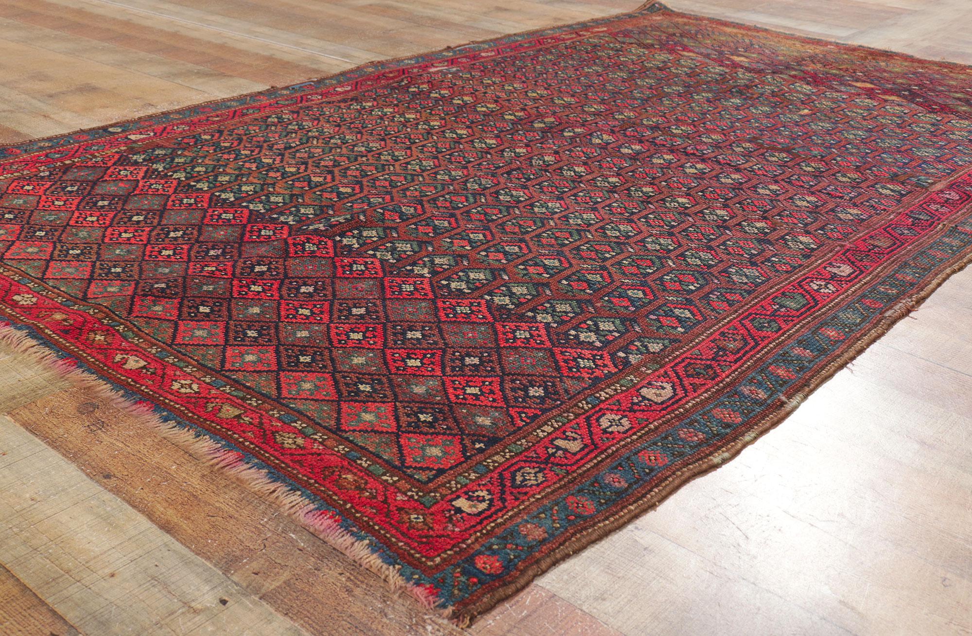 20ième siècle Tapis persan ancien vieilli du Kurde avec style Lodge d'Adirondack en vente