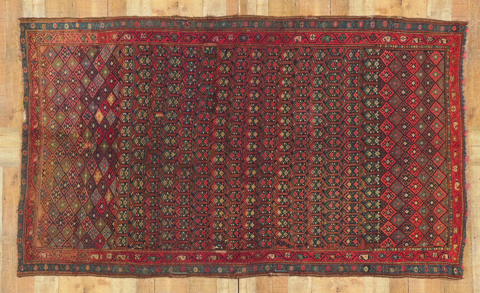Tapis persan ancien vieilli du Kurde avec style Lodge d'Adirondack en vente 1