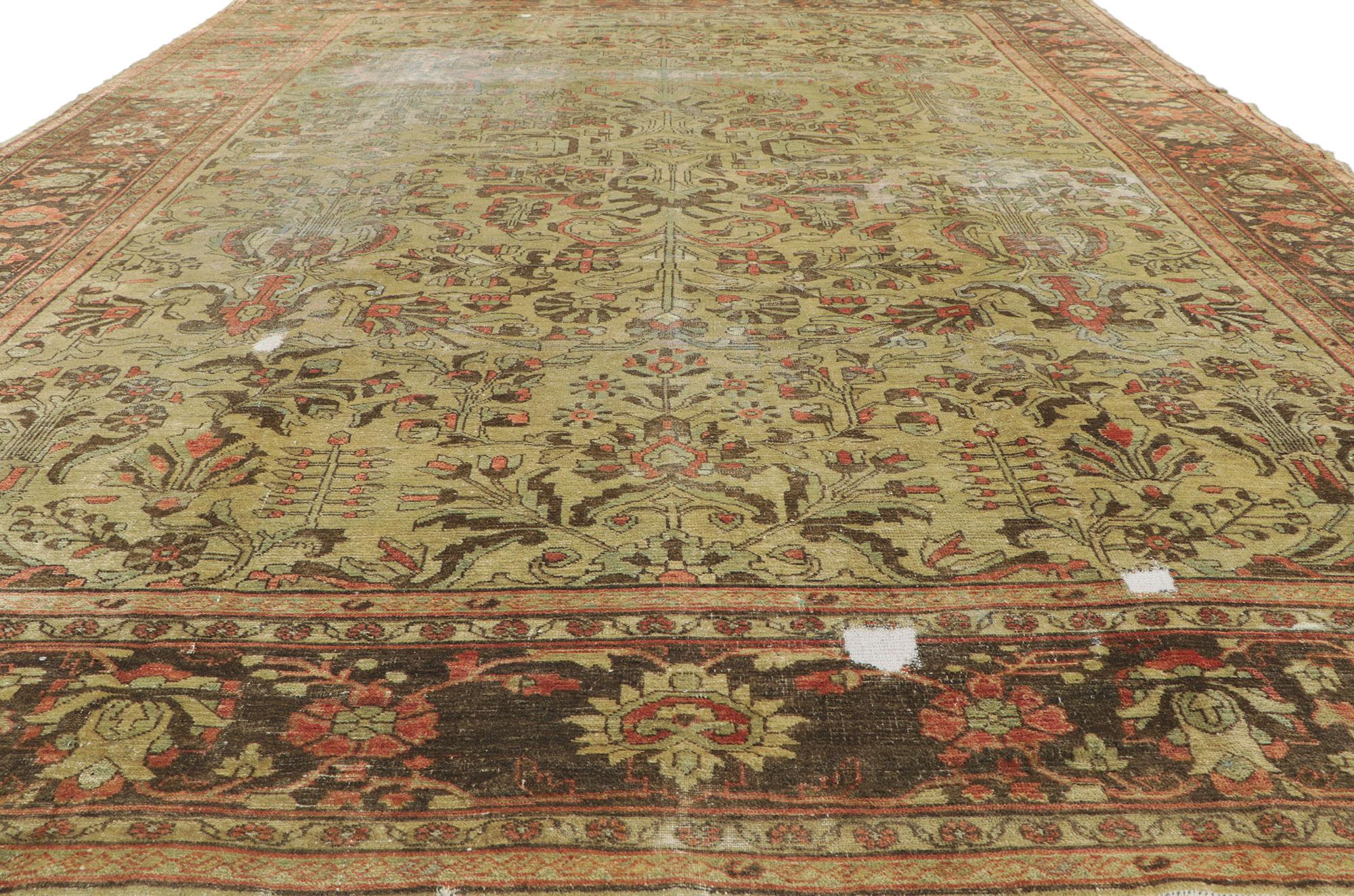 Late 19th Century Distressed Antique Persian Lilihan Carpet Traditional Style For Sale 4