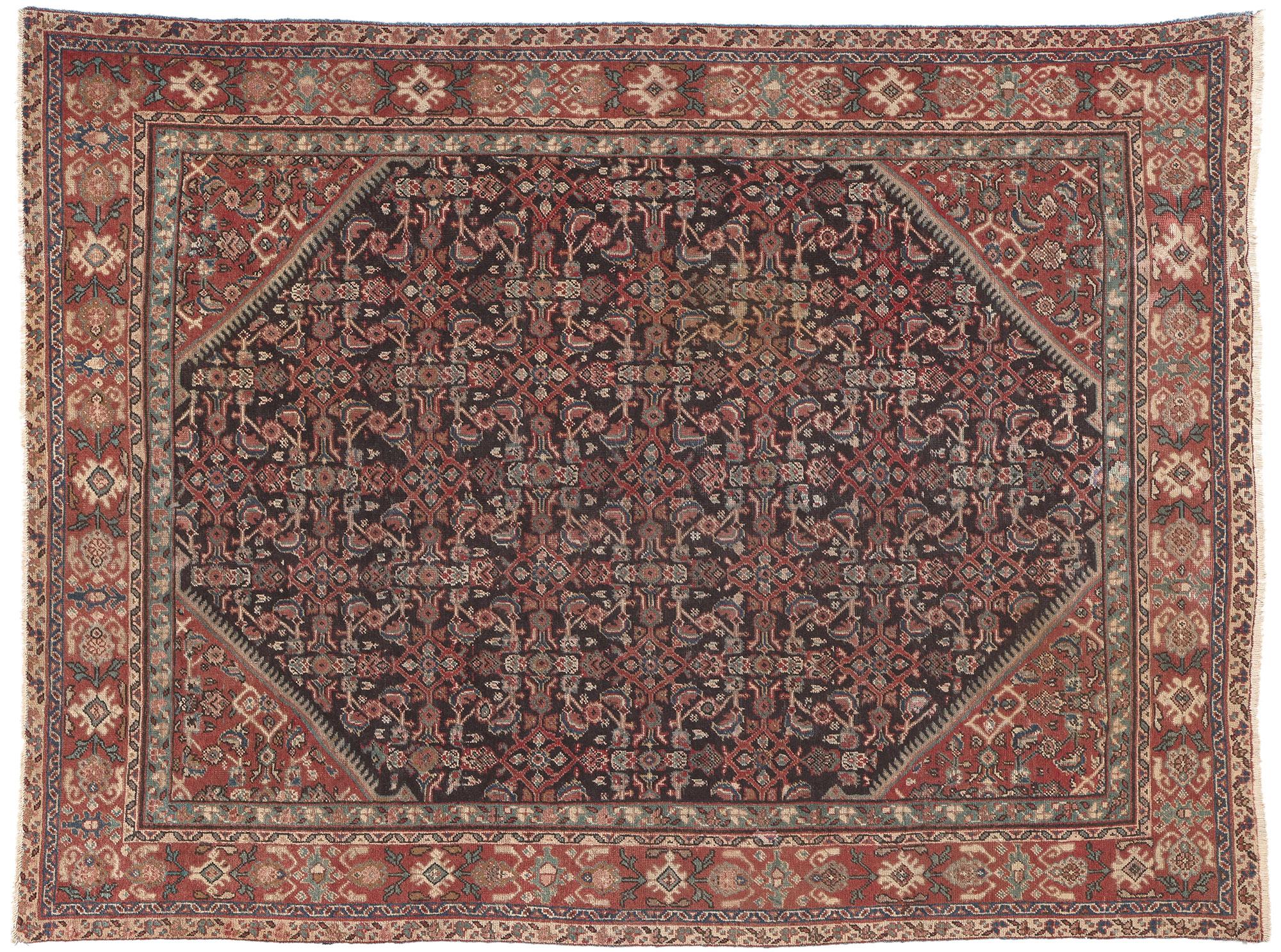 Antique-Worn Persian Mahal Rug, Traditional Sensibility Meets Rustic Charm For Sale 1