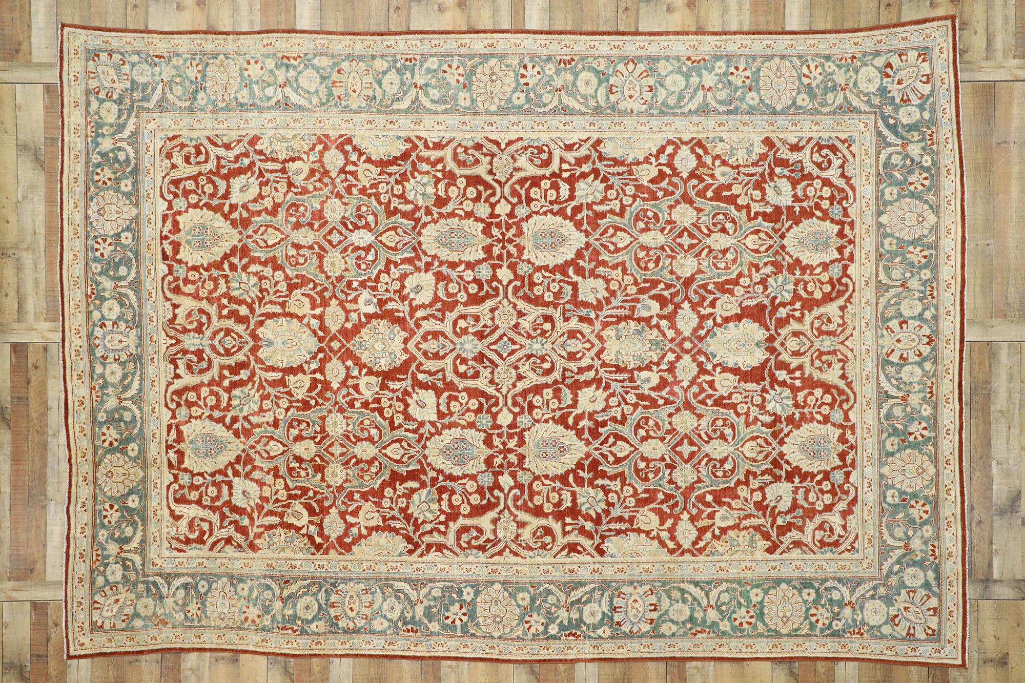 Distressed Antique Persian Mahal Design Rug with English Manor Chintz Style In Distressed Condition For Sale In Dallas, TX
