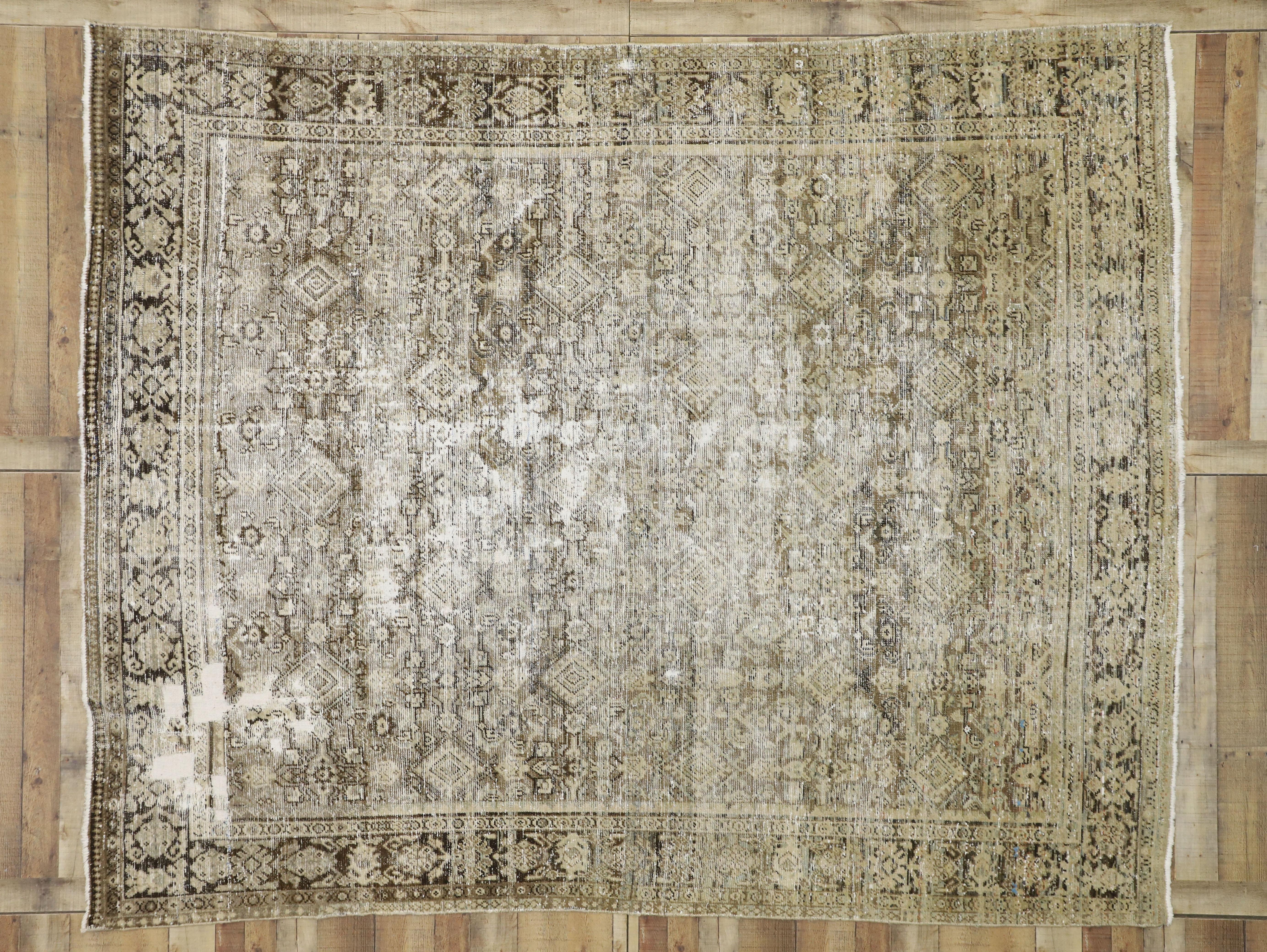 Distressed Antique Persian Mahal Rug with Modern Rustic English Manor Style For Sale 2