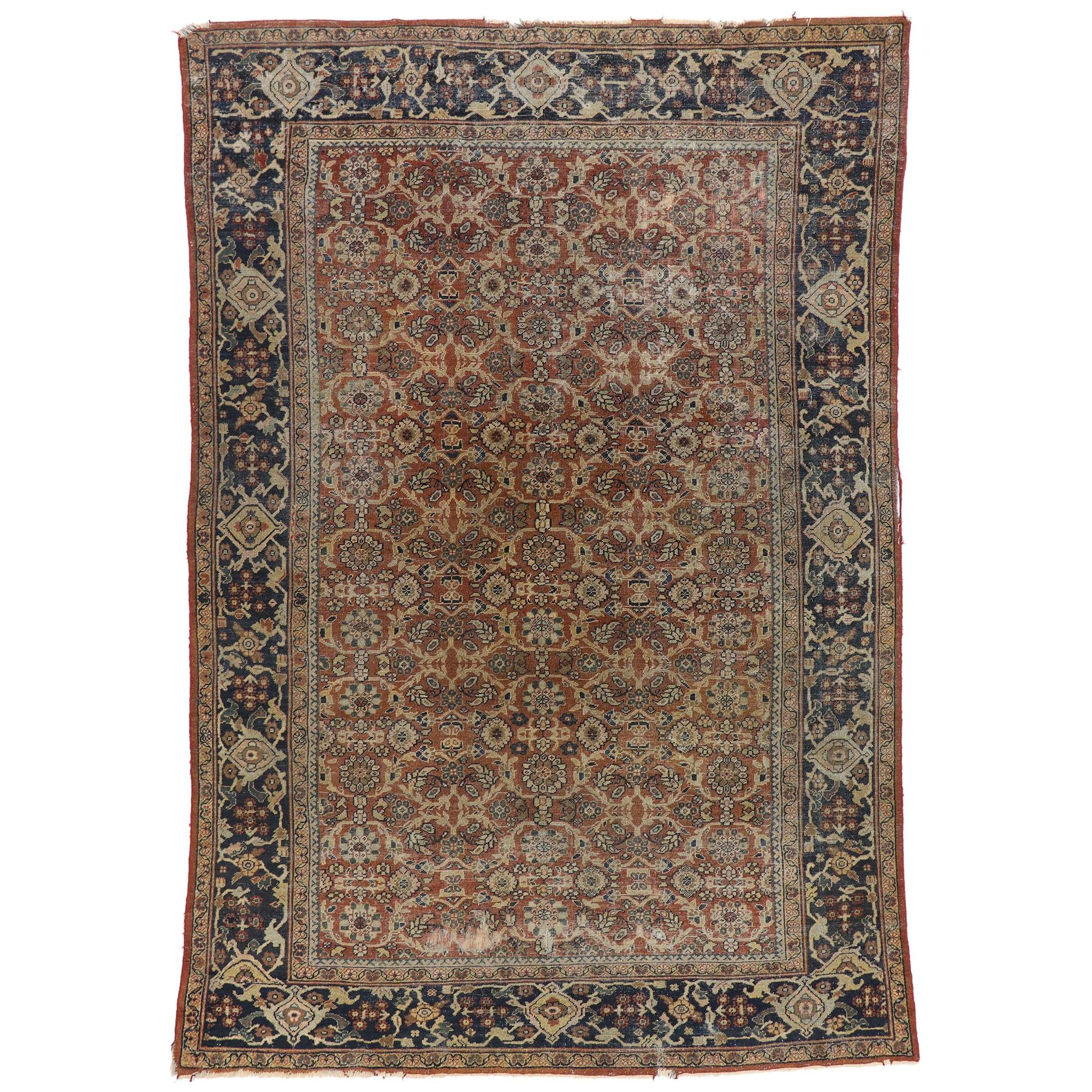 Tapis persan Mahal ancien vieilli avec style anglais moderne et rustique