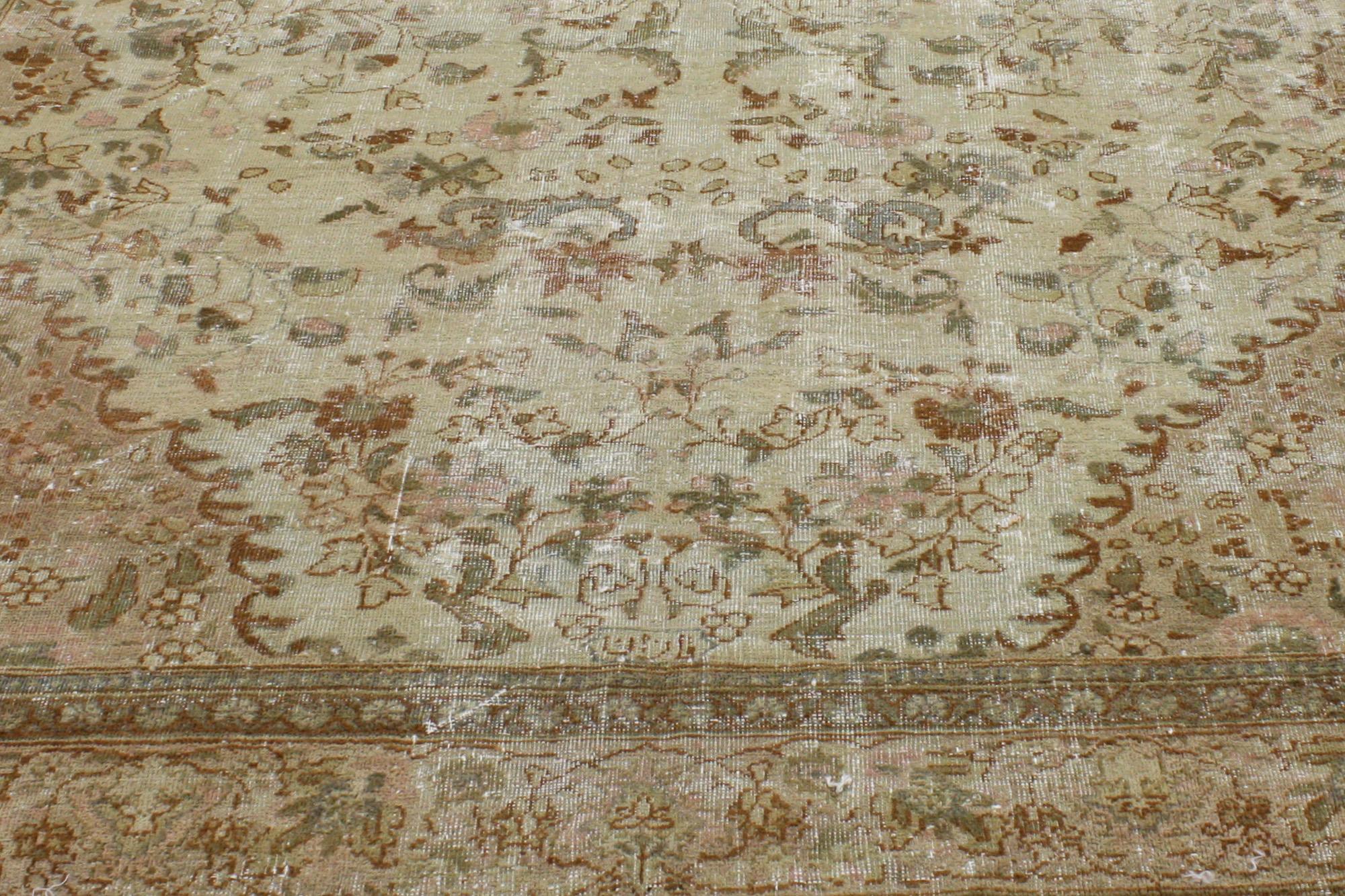 1890's Distressed Antike Persische Mahal Teppich im Zustand „Starke Gebrauchsspuren“ im Angebot in Dallas, TX