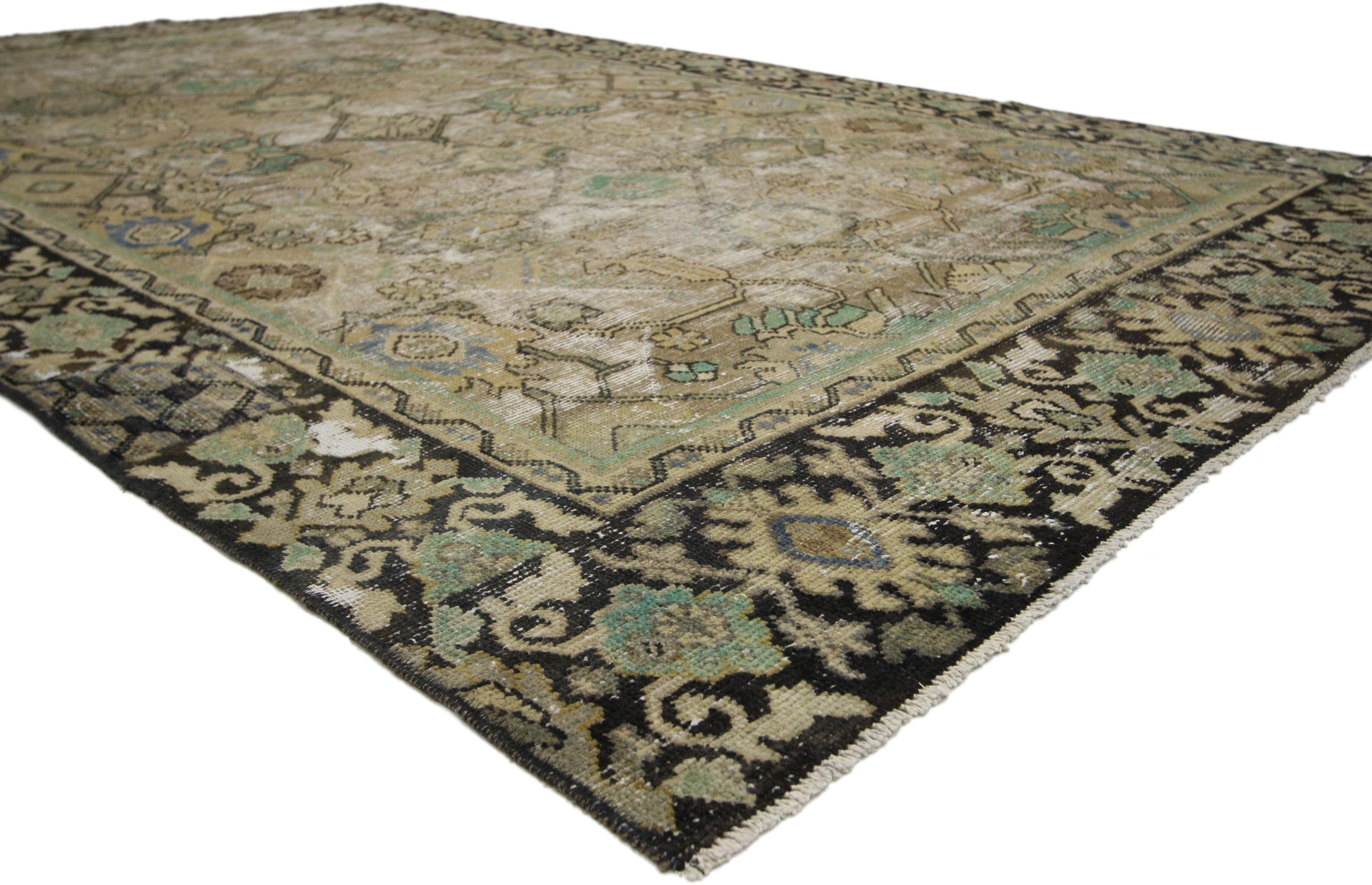 60681, distressed antique Persian Mahal rug with traditional English rustic style. With its perfectly worn-in charm and rustic sensibility, this hand knotted wool distressed antique Persian Mahal rug will take on a curated lived-in look that feels