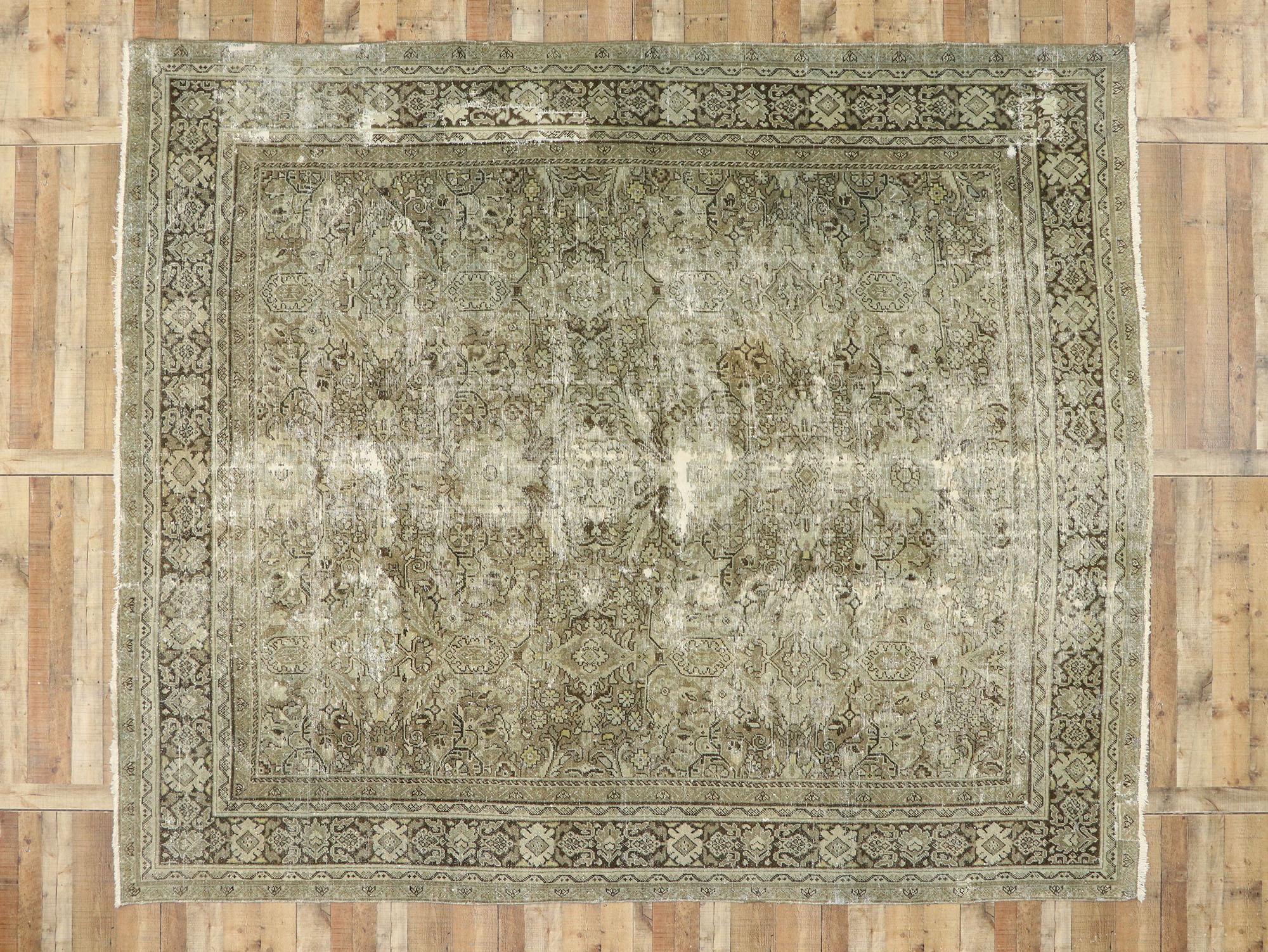 19th Century Antique-Worn Persian Mahal Rug, Relaxed Refinement Meets Earth-Tone Elegance