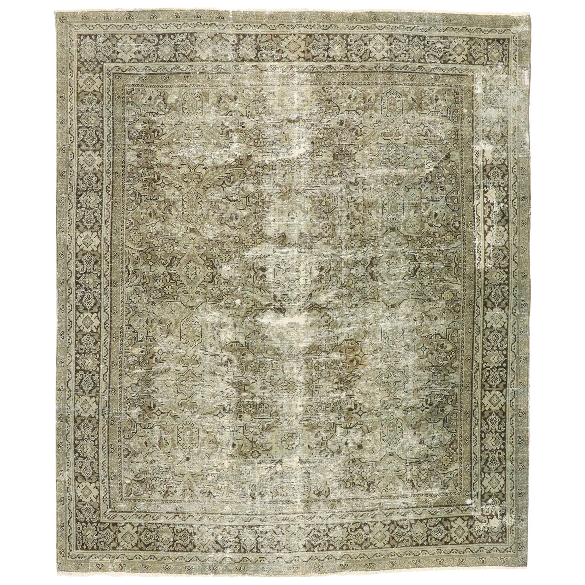 Antique-Worn Persian Mahal Rug, Relaxed Refinement Meets Earth-Tone Elegance