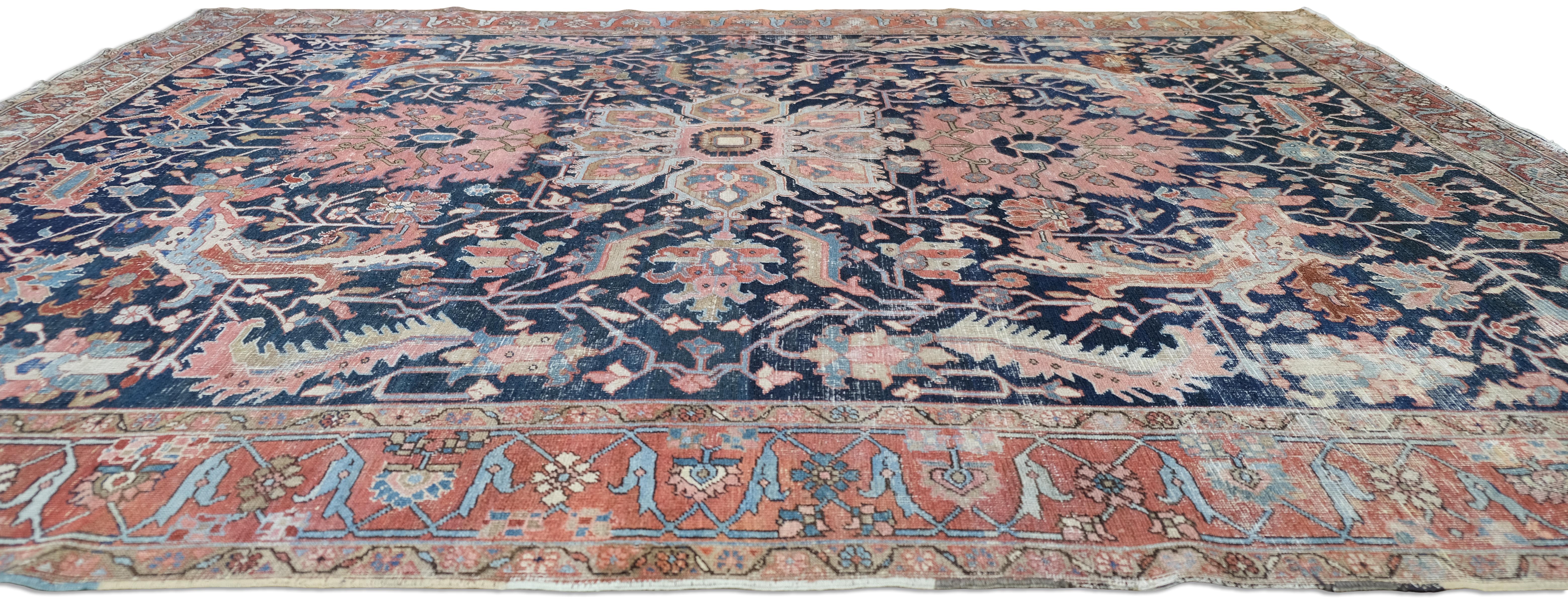 Antiker persischer Mahal-Wollteppich im Used-Look im Used-Look 8'9''10'8'' (Persisch) im Angebot
