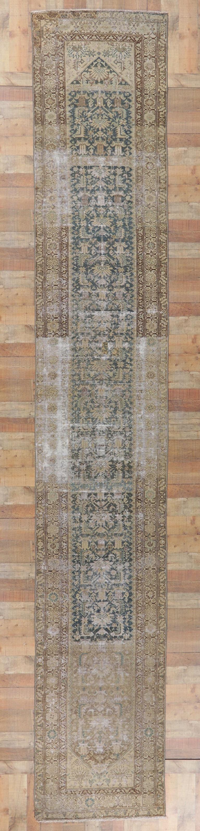 Tapis de couloir de couloir persan Malayer ancien vieilli avec motif Herati en vente 2