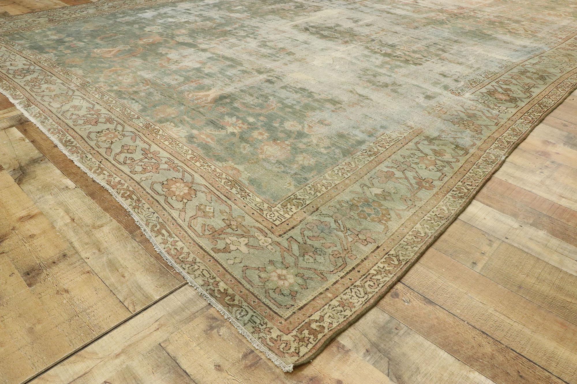 Late 19th Century Antique Persian Malayer Rug In Distressed Condition For Sale In Dallas, TX