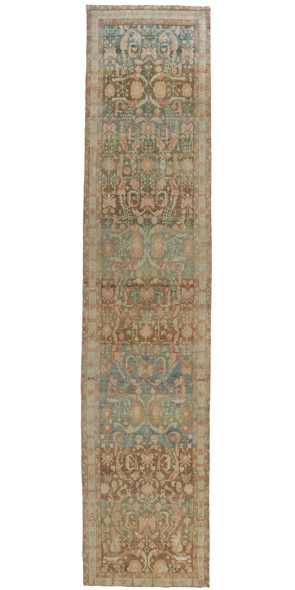 Antique-Worn Persian Malayer Rug, Earth-Tone Elegance Meets Relaxed Refinement For Sale 3