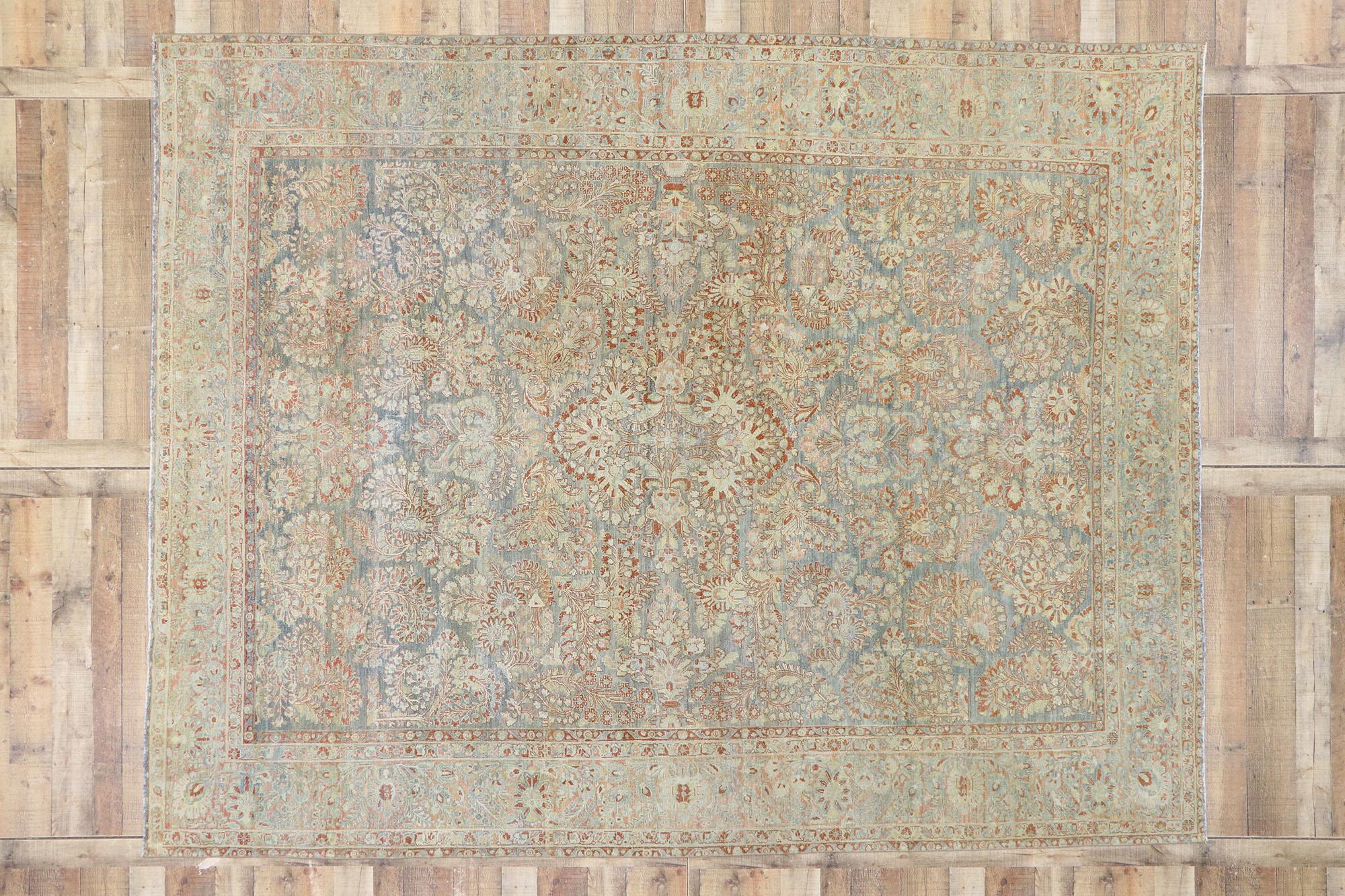 Distressed Antique Persian Sarouk Rug In Distressed Condition For Sale In Dallas, TX
