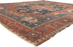 Antiker persischer Serapi-Teppich im Used-Look, Rugged Beauty Meets Verwitterter Charme