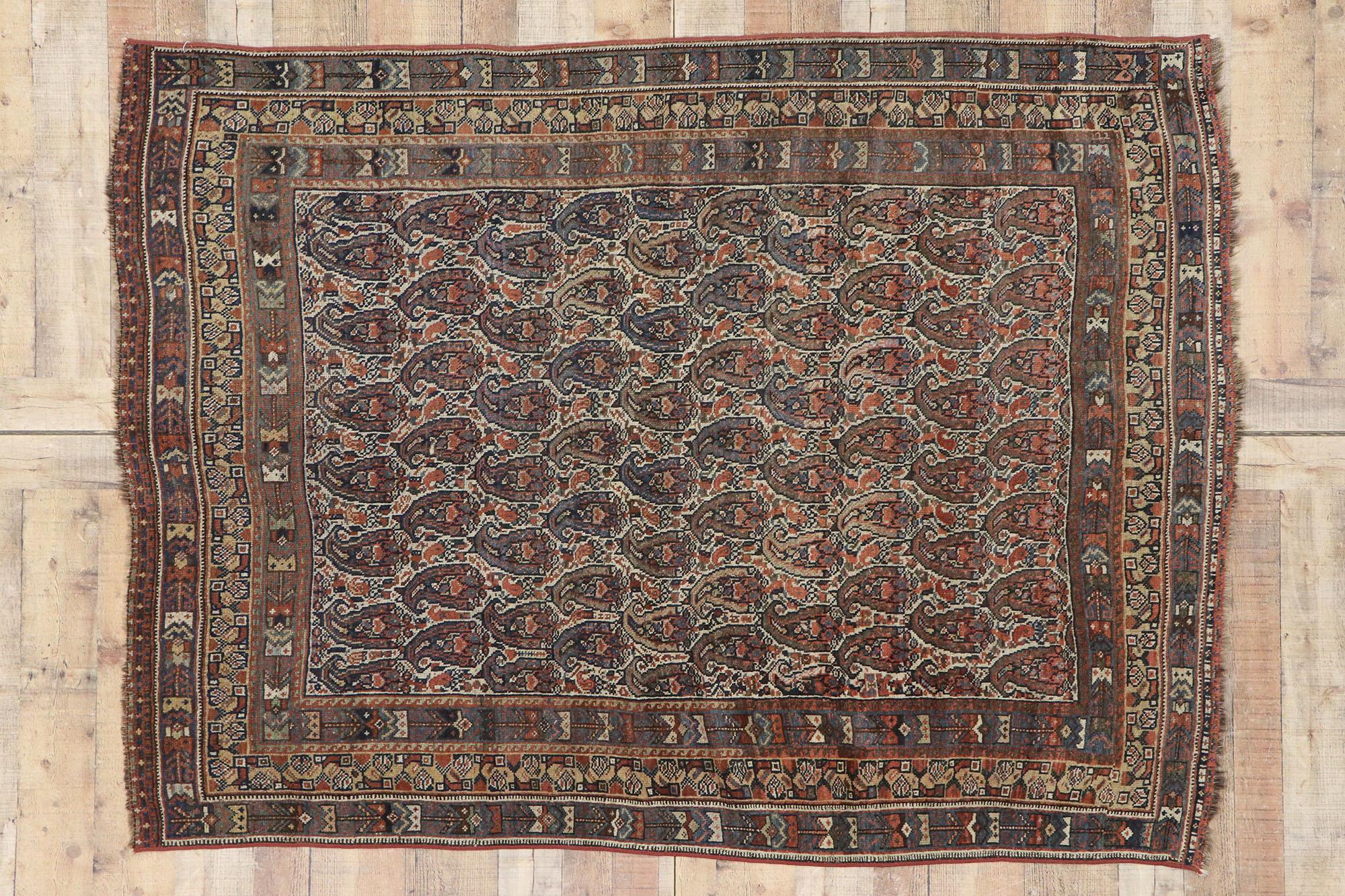 Antiker persischer Shiraz-Teppich im Used-Stil mit Boteh-Muster und modernem, rustikalem Stil (Wolle) im Angebot