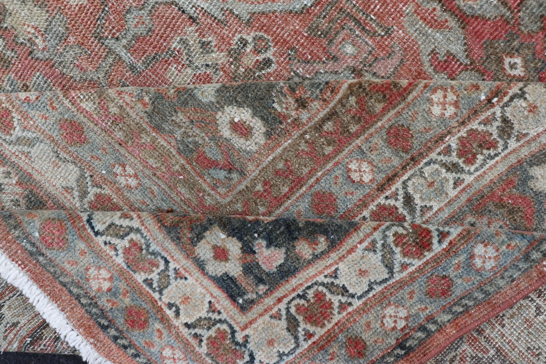 Distressed Antique Sultanabad Rug in Faded Red Background, Charcoal Border For Sale 10