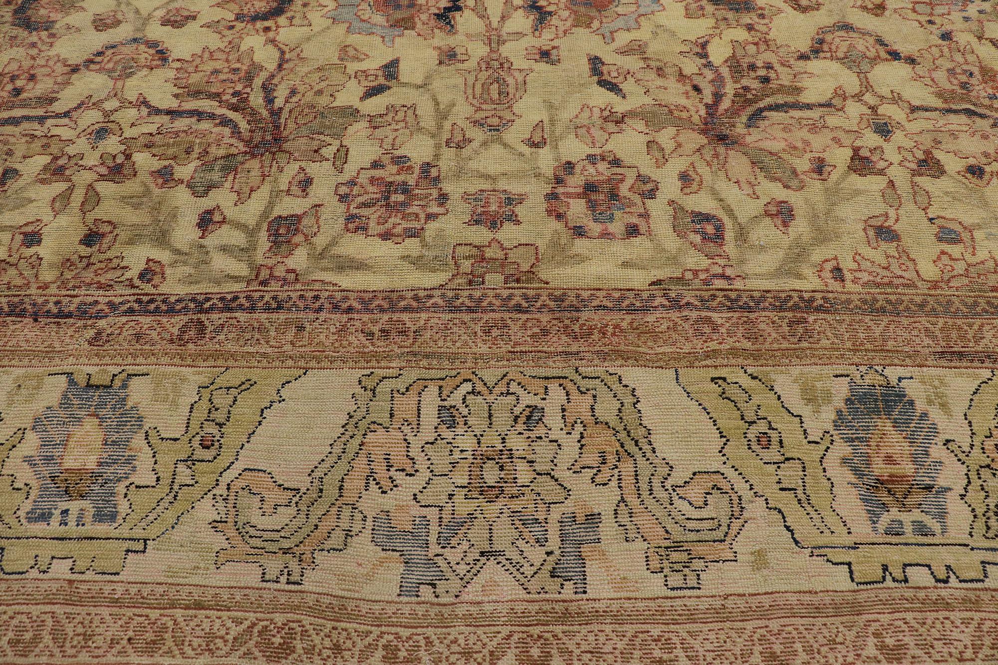 Hand-Knotted Late 19th Century Antique Persian Sultanabad Rug For Sale