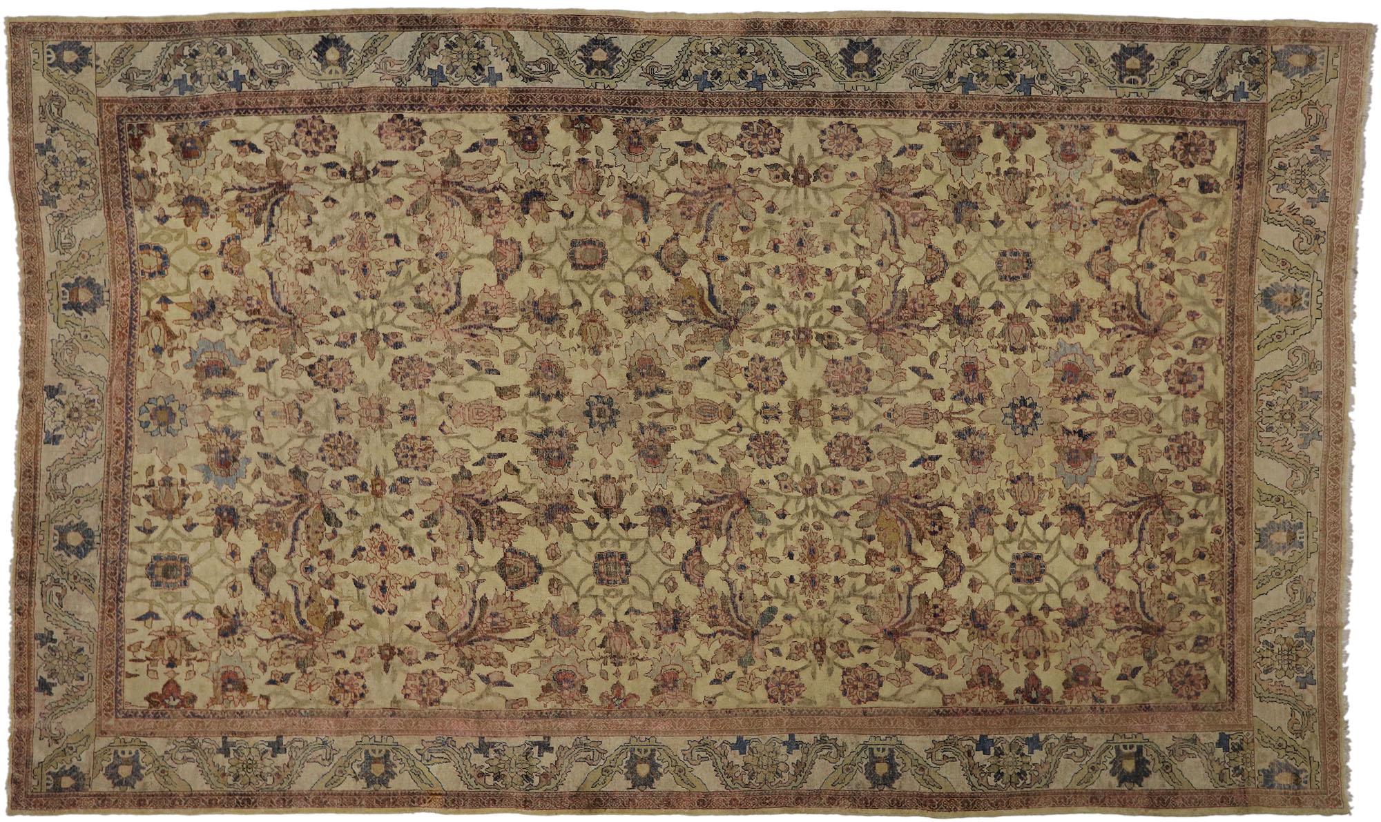 Late 19th Century Antique Persian Sultanabad Rug For Sale 3