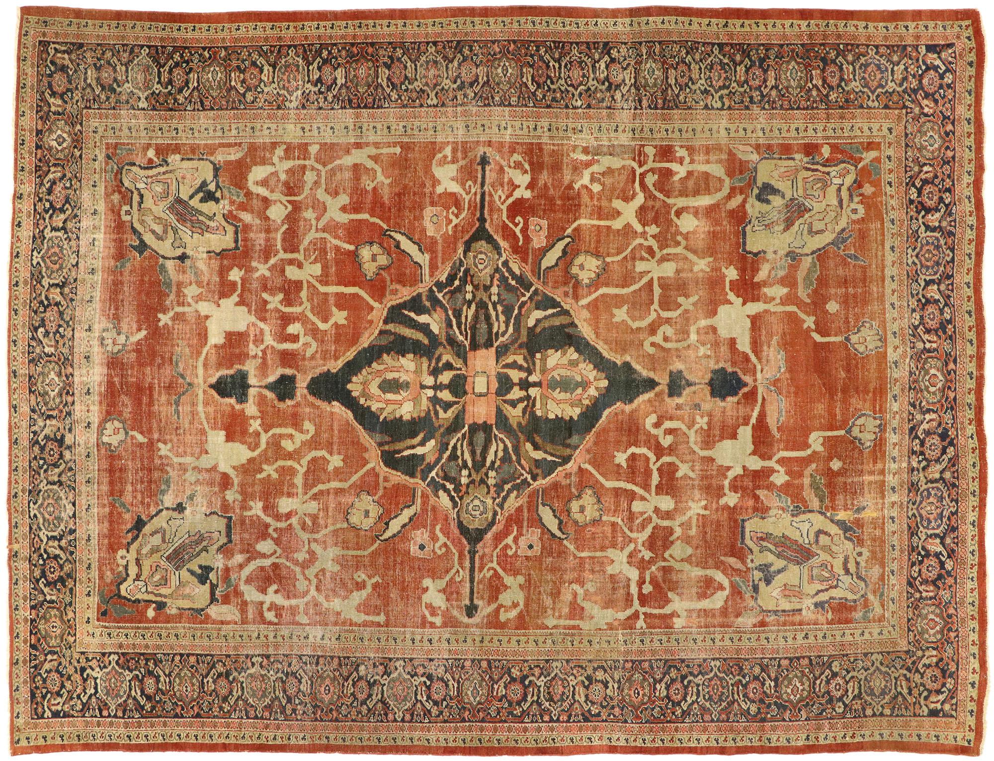 Tapis persan Sultanabad ancien vieilli de style traditionnel anglais rustique en vente 2