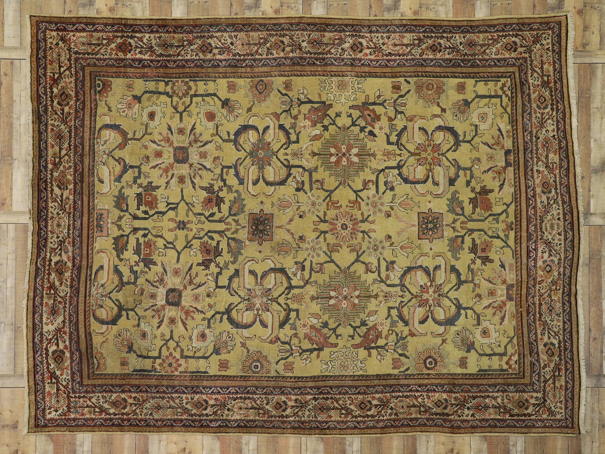 Antiker persischer Sultanabad-Teppich im Used-Stil mit warmem toskanischem italienischen Stil im Angebot 1