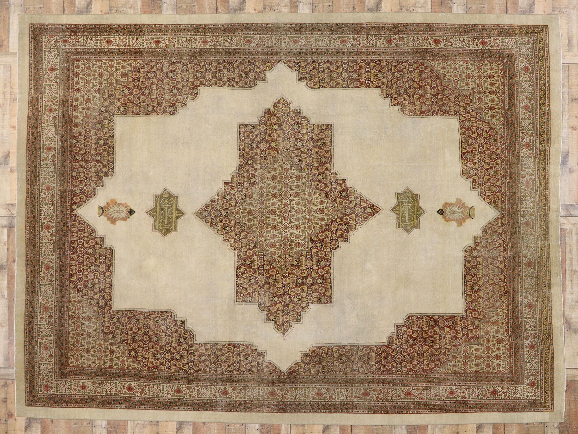 Antiker persischer Täbriz-Teppich im modernen, rustikalen und kunsthandwerklichen Stil, im Used-Stil im Angebot 1